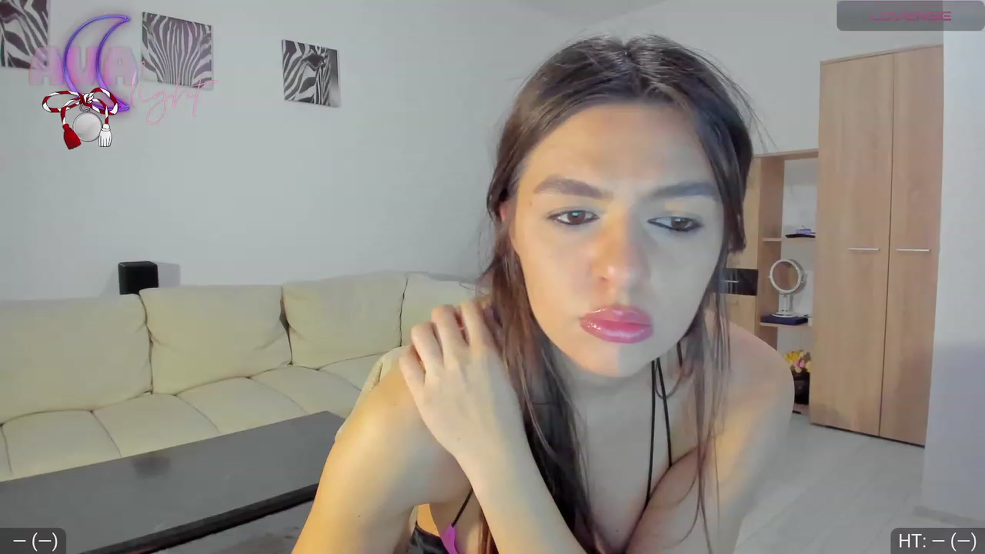 Gallery image thumbnail from AvaMoonlight's myfreecams stream on, 03/13/2024, 01:14 image 1 of 20