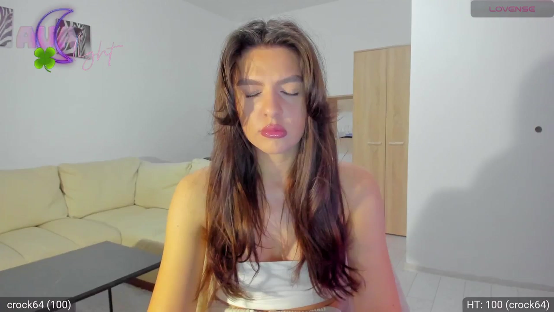 Gallery image thumbnail from AvaMoonlight's myfreecams stream on, 03/18/2024, 17:03 image 5 of 20