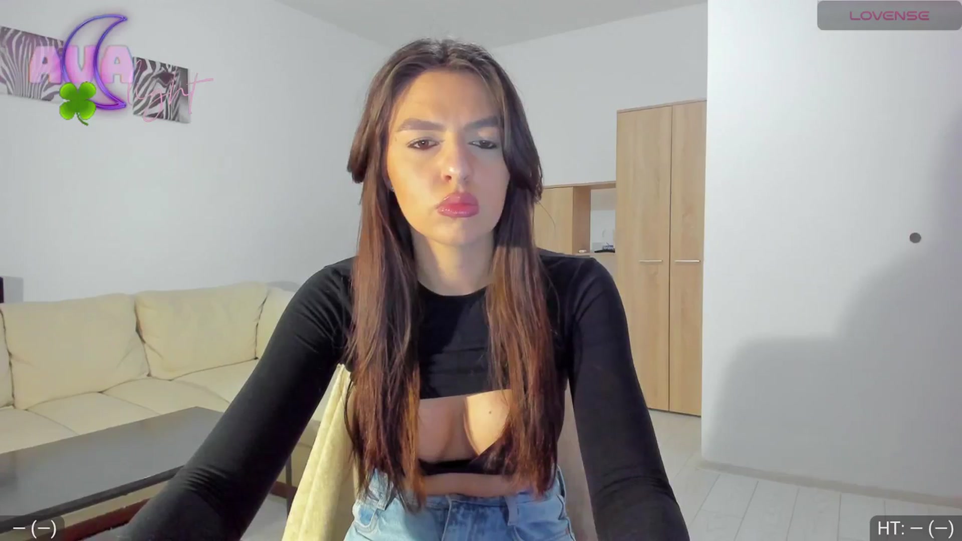 Gallery image thumbnail from AvaMoonlight's myfreecams stream on, 03/19/2024, 17:03 image 2 of 20