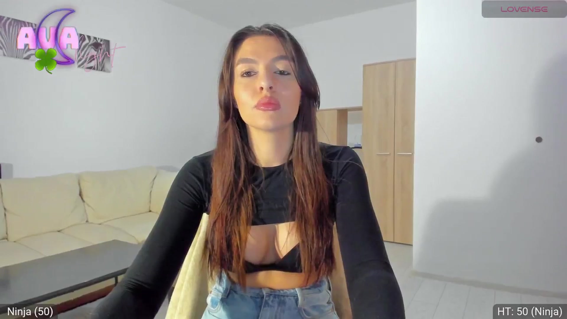 Gallery image thumbnail from AvaMoonlight's myfreecams stream on, 03/19/2024, 17:03 image 6 of 20