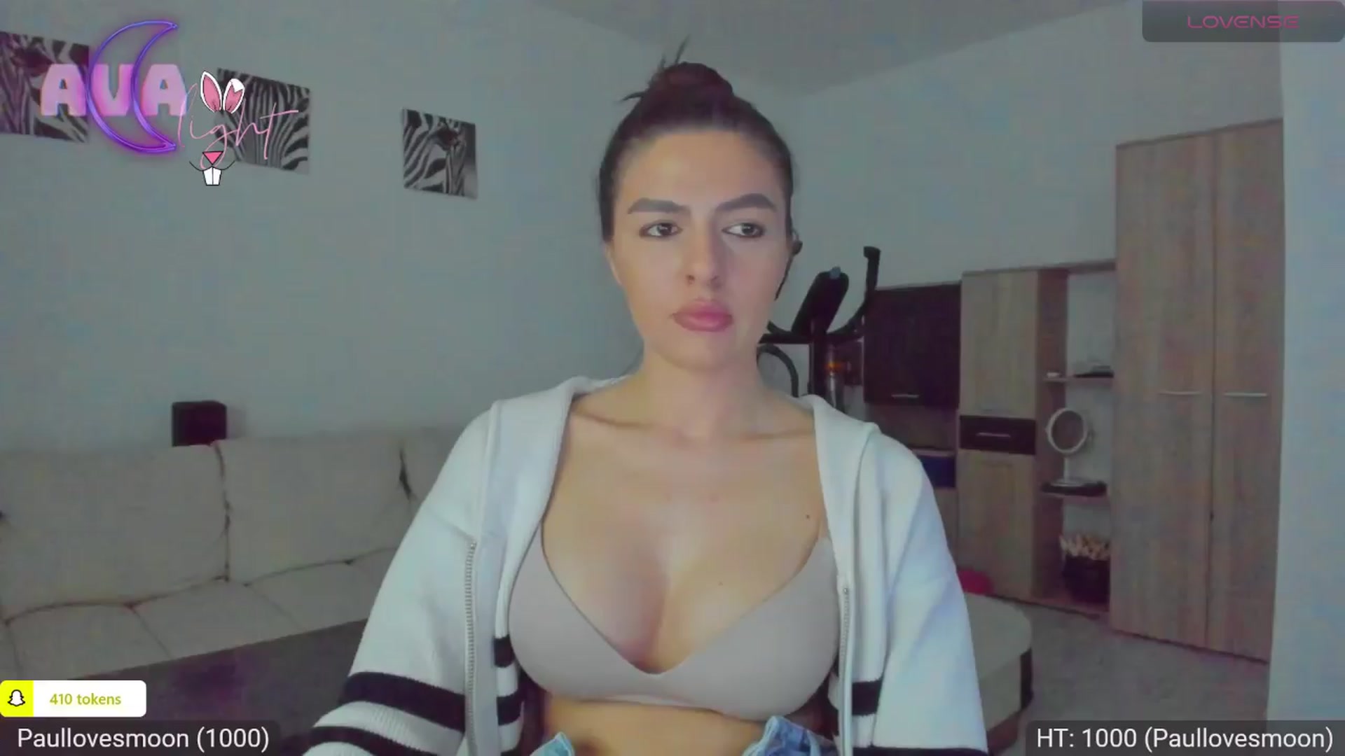 Gallery image thumbnail from AvaMoonlight's myfreecams stream on, 03/28/2024, 16:52 image 4 of 20