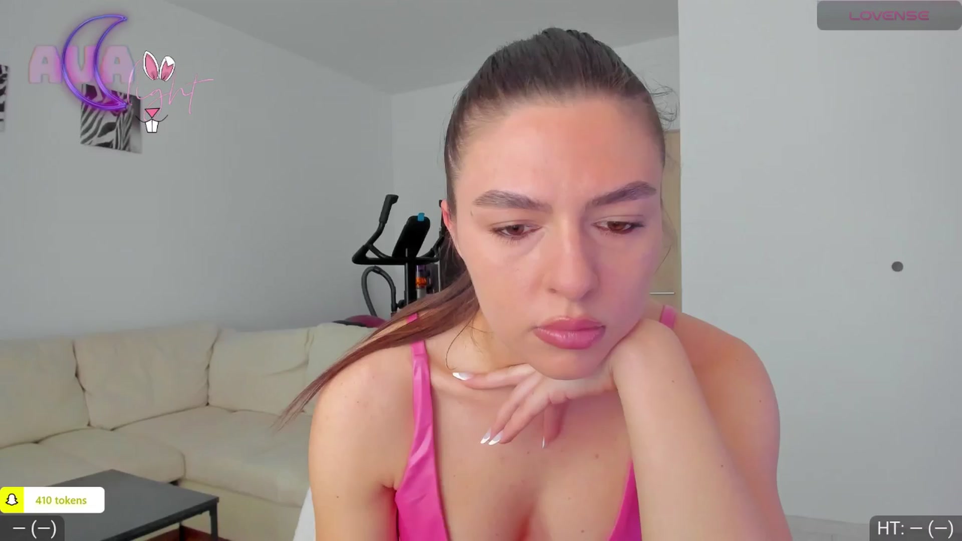 Gallery image thumbnail from AvaMoonlight's myfreecams stream on, 04/04/2024, 15:09 image 10 of 20