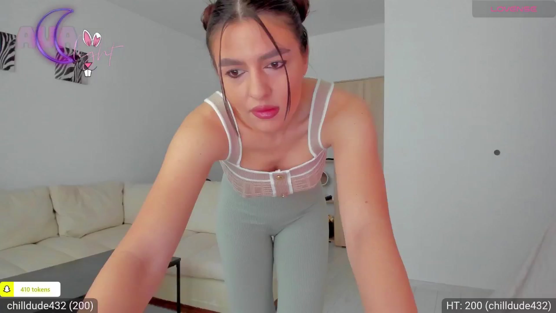 Gallery image thumbnail from AvaMoonlight's myfreecams stream on, 04/27/2024, 16:04 image 17 of 20