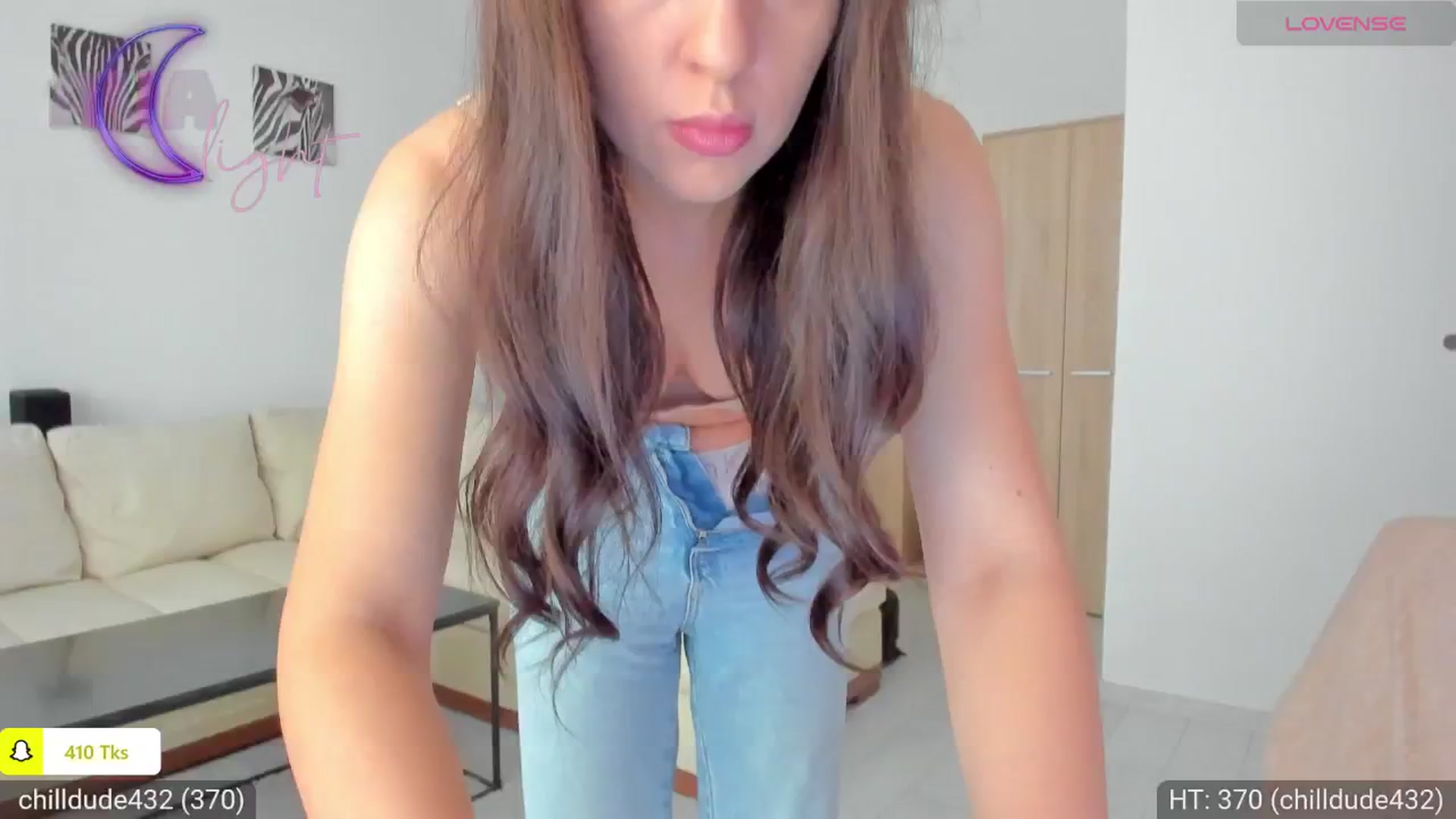 Gallery image thumbnail from AvaMoonlight's myfreecams stream on, 05/18/2024, 16:24 image 12 of 20