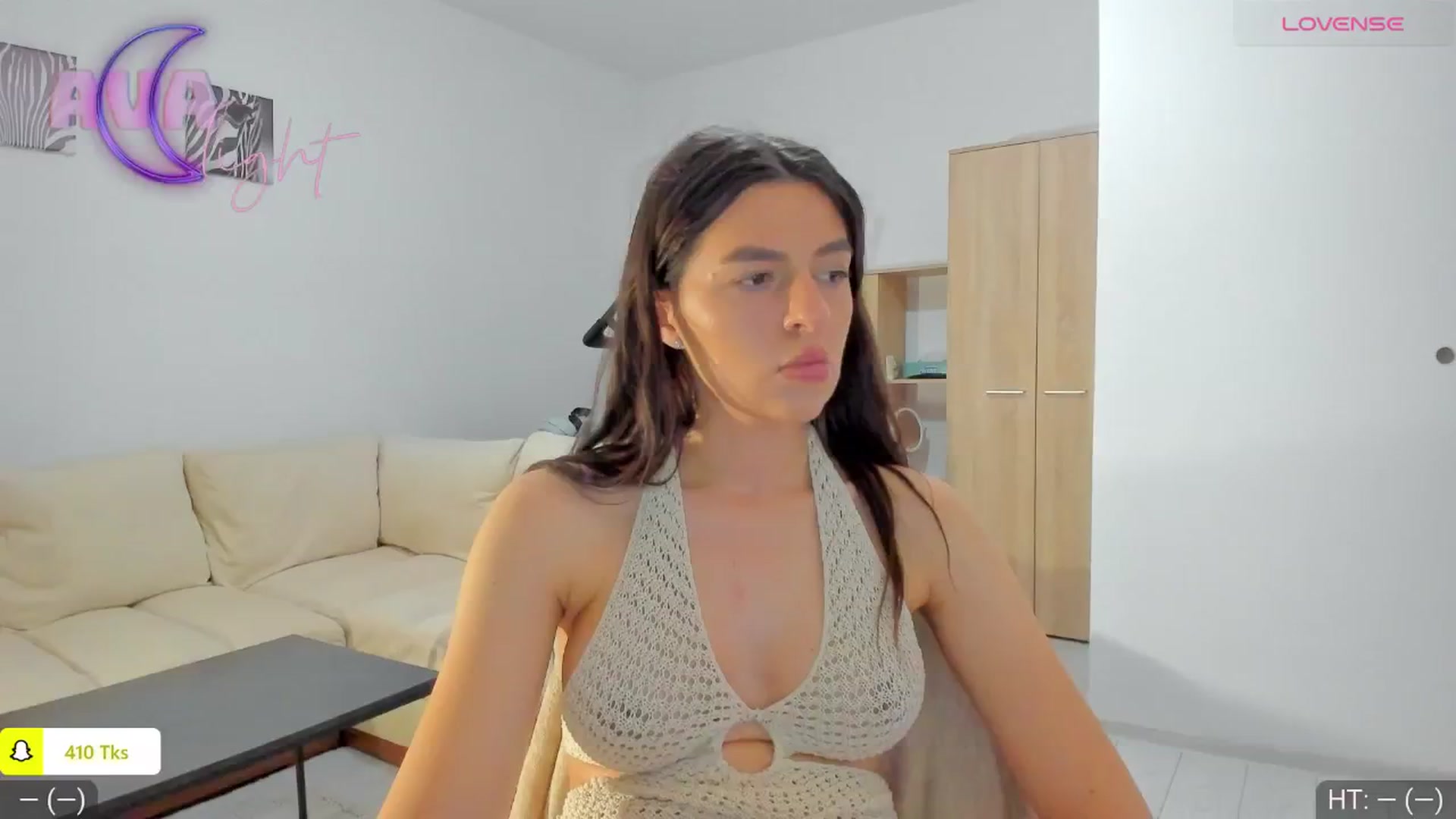 Gallery image thumbnail from AvaMoonlight's myfreecams stream on, 05/24/2024, 22:37 image 3 of 20