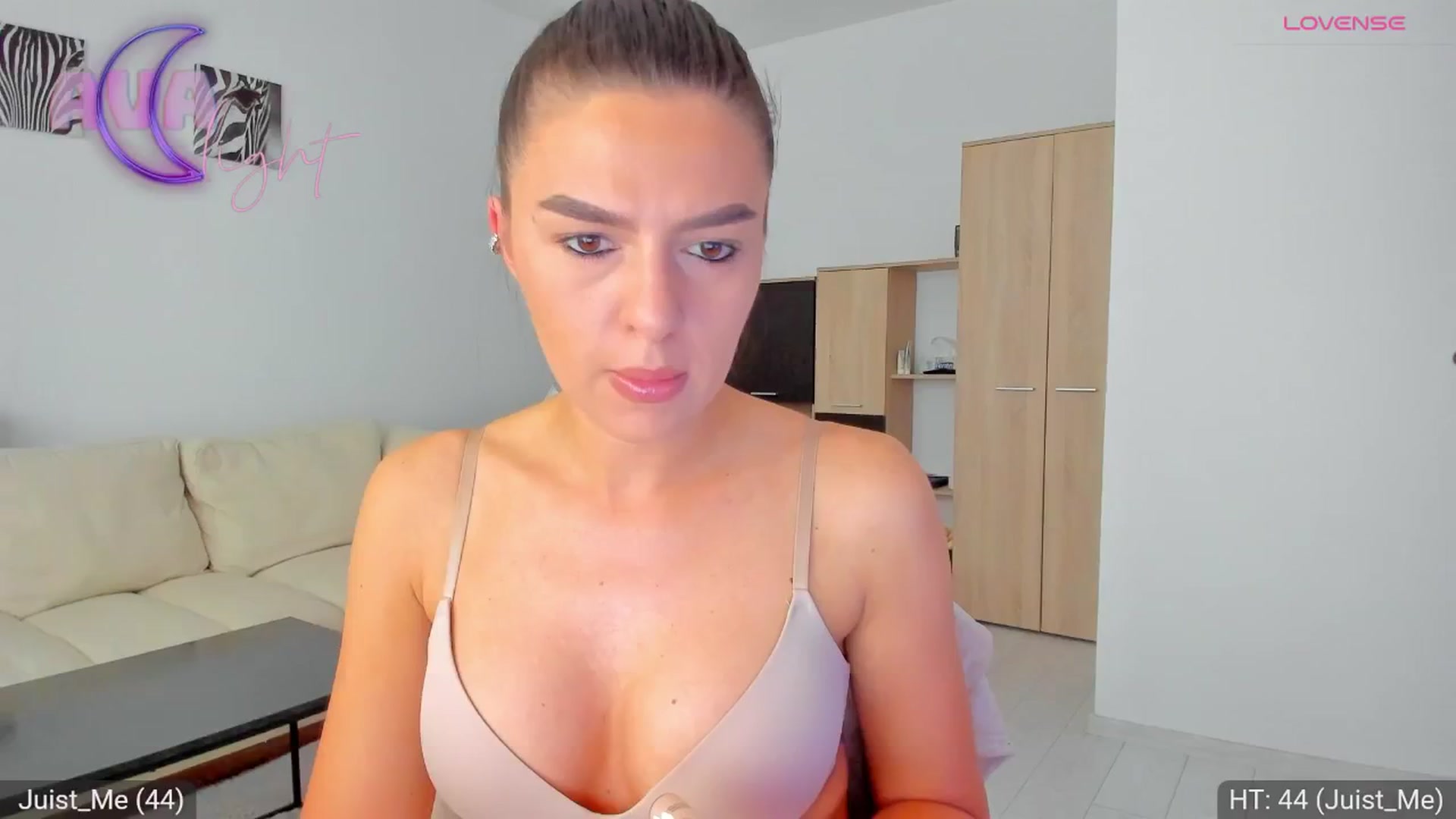 Gallery image thumbnail from AvaMoonlight's myfreecams stream on, 06/14/2024, 16:17 image 12 of 20
