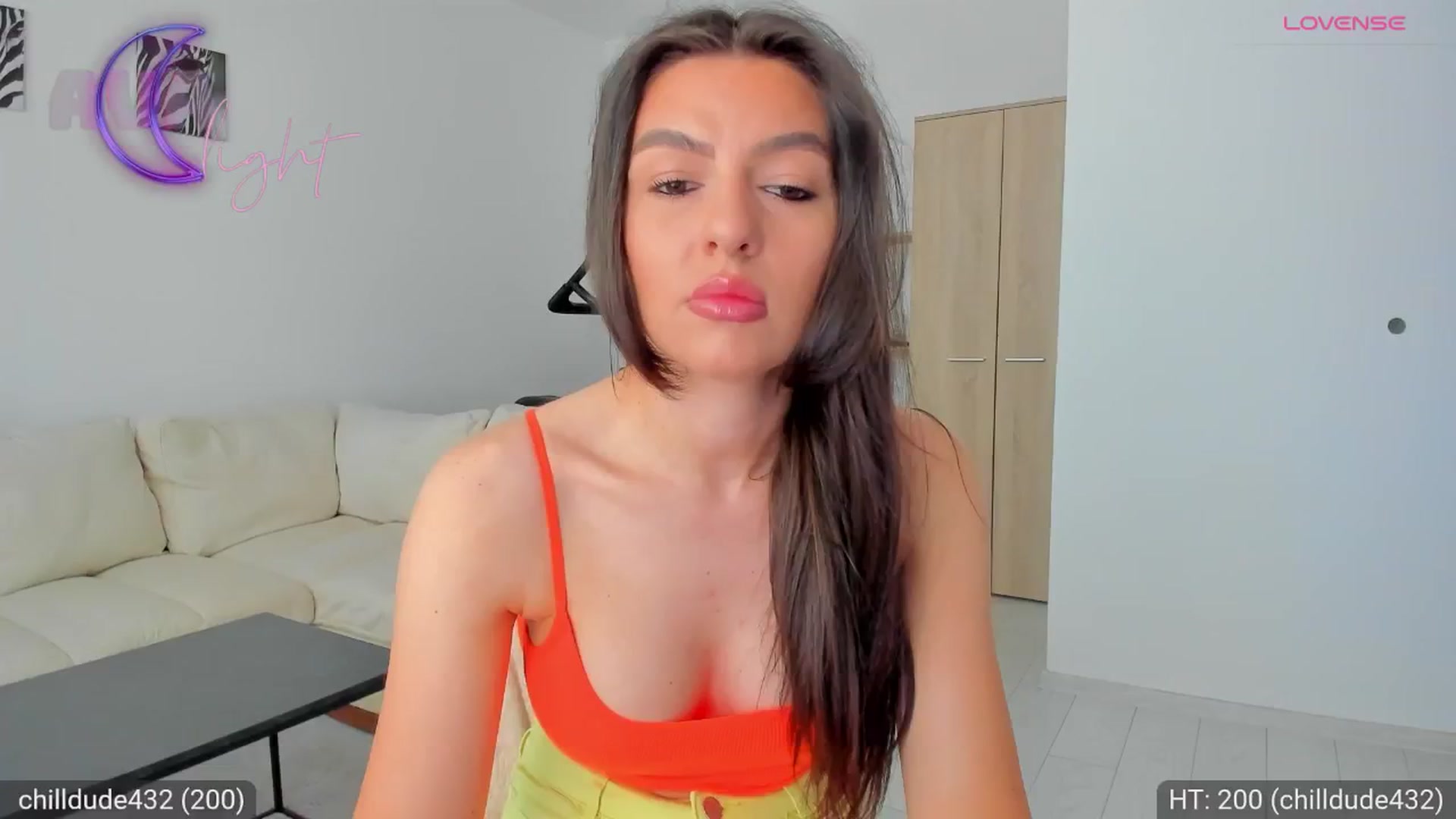 Gallery image thumbnail from AvaMoonlight's myfreecams stream on, 06/19/2024, 15:50 image 19 of 20
