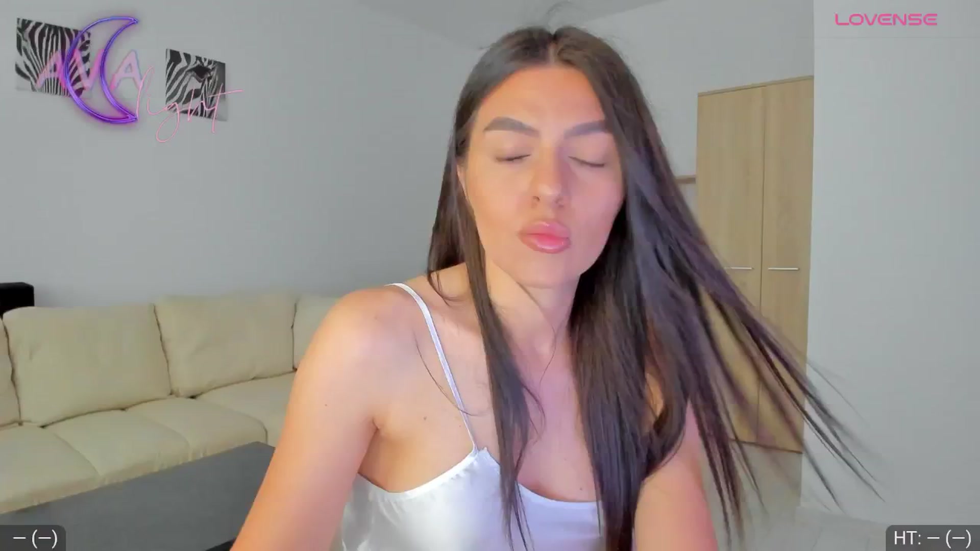 Gallery image thumbnail from AvaMoonlight's myfreecams stream on, 07/03/2024, 16:07 image 11 of 20