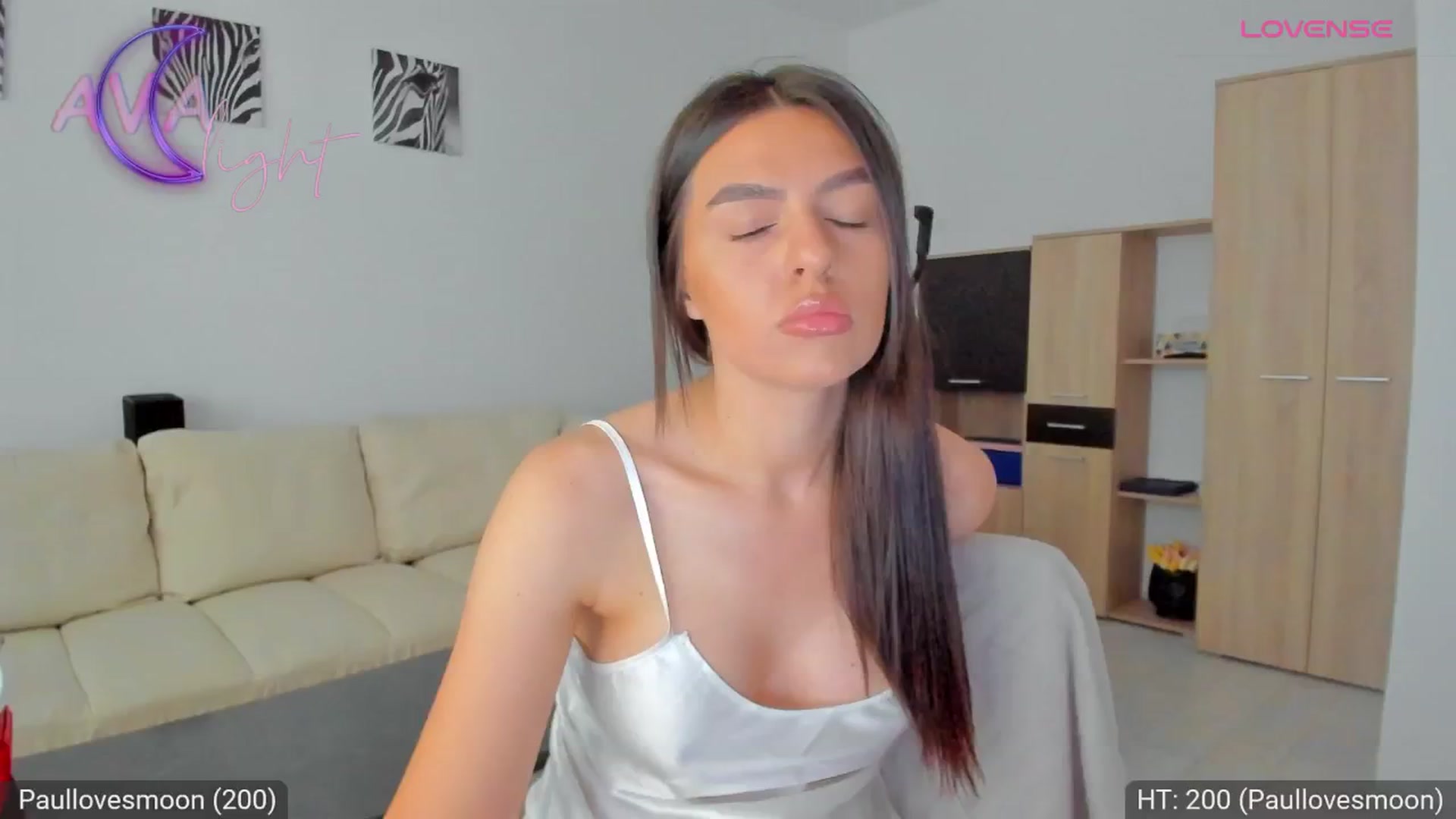 Gallery image thumbnail from AvaMoonlight's myfreecams stream on, 07/03/2024, 16:07 image 18 of 20