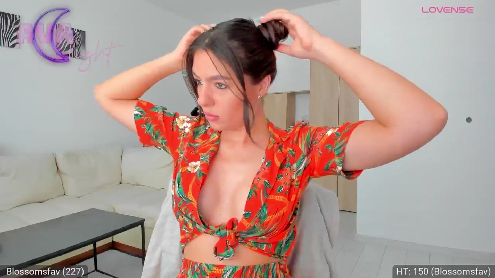 Gallery image thumbnail from AvaMoonlight's myfreecams stream on, 07/07/2024, 16:31 image 12 of 20