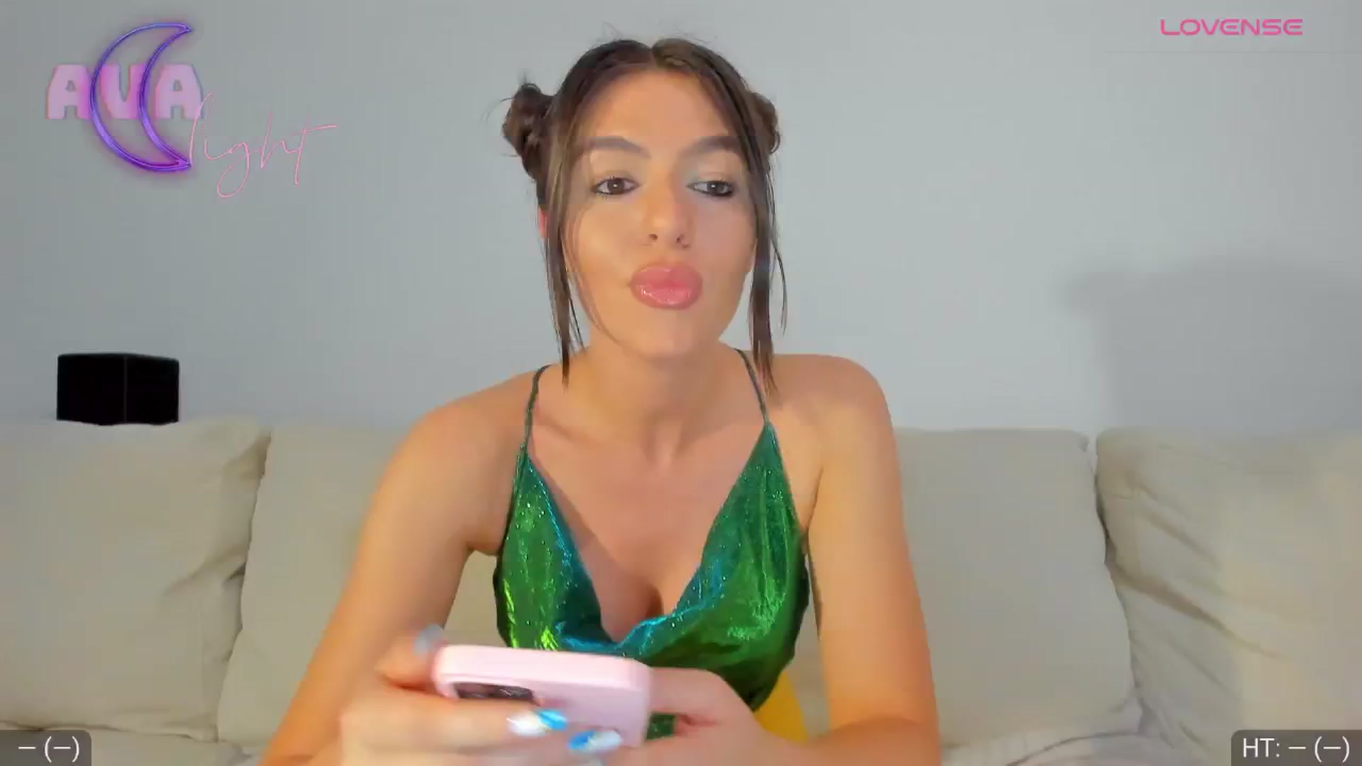 Gallery image thumbnail from AvaMoonlight's myfreecams stream on, 07/08/2024, 24:29 image 1 of 20