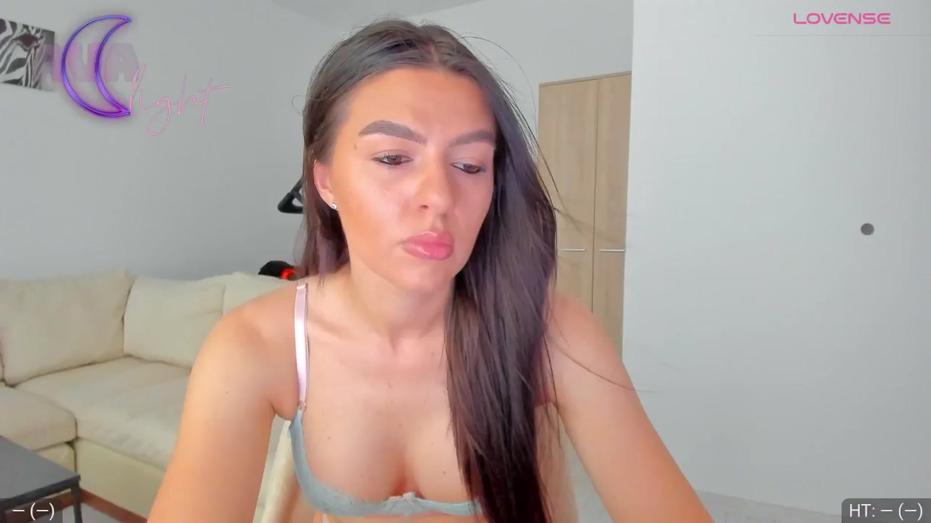 Gallery image thumbnail from AvaMoonlight's myfreecams stream on, 07/17/2024, 16:05 image 11 of 20