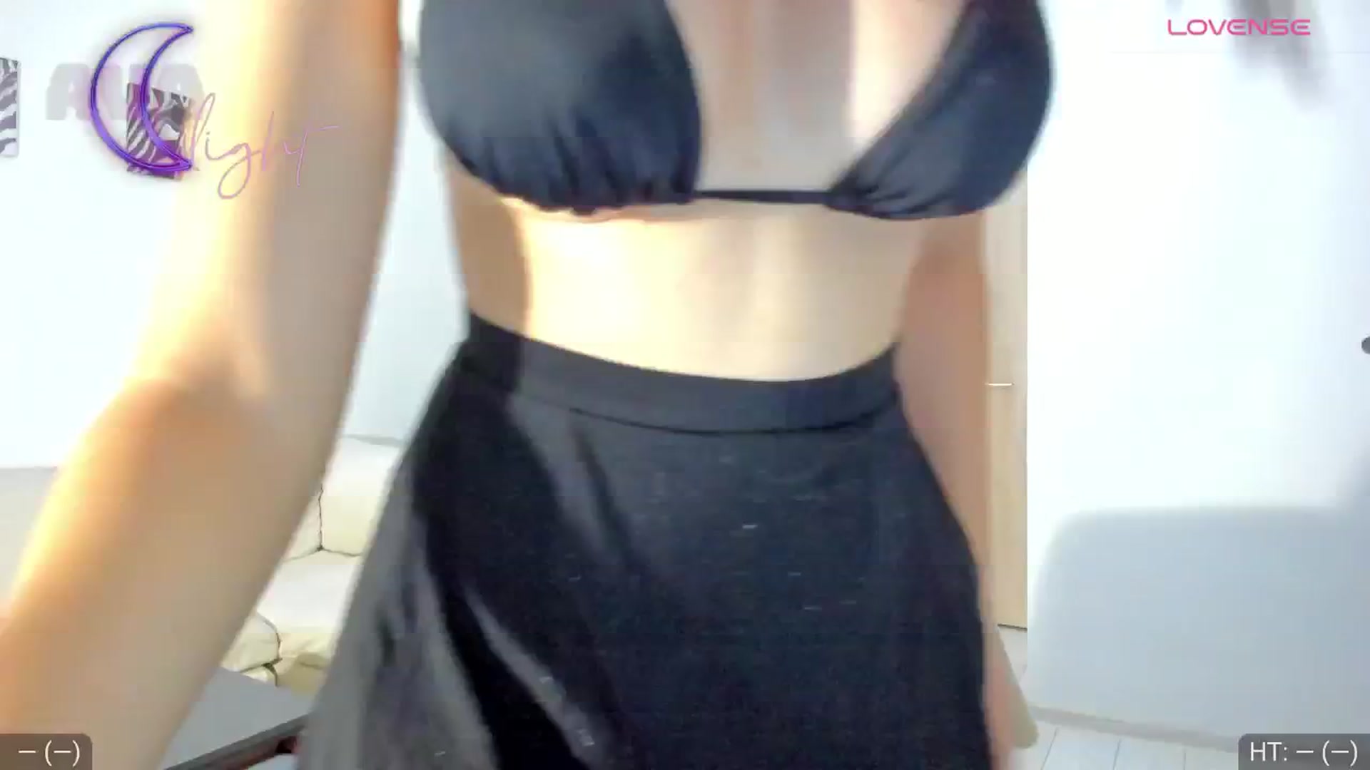 Gallery image thumbnail from AvaMoonlight's myfreecams stream on, 07/19/2024, 24:03 image 1 of 20
