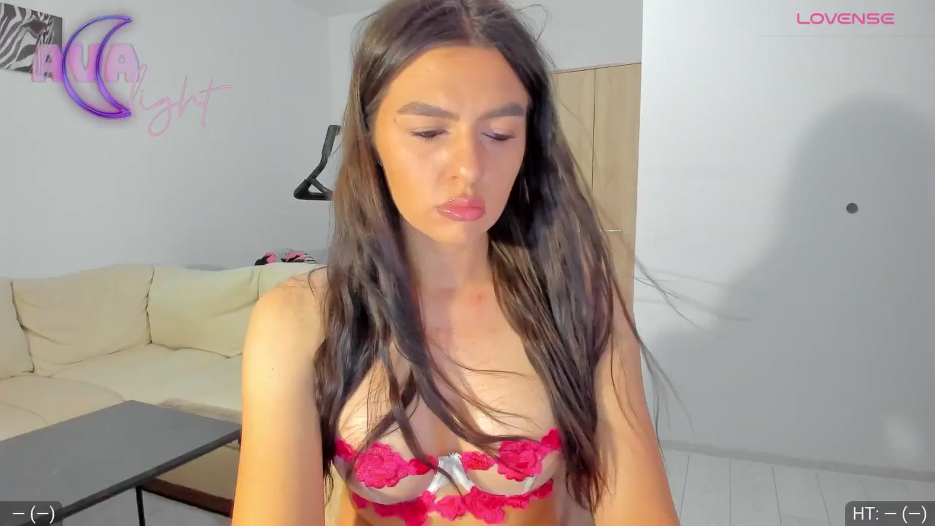 Gallery image thumbnail from AvaMoonlight's myfreecams stream on, 07/24/2024, 14:44 image 16 of 20