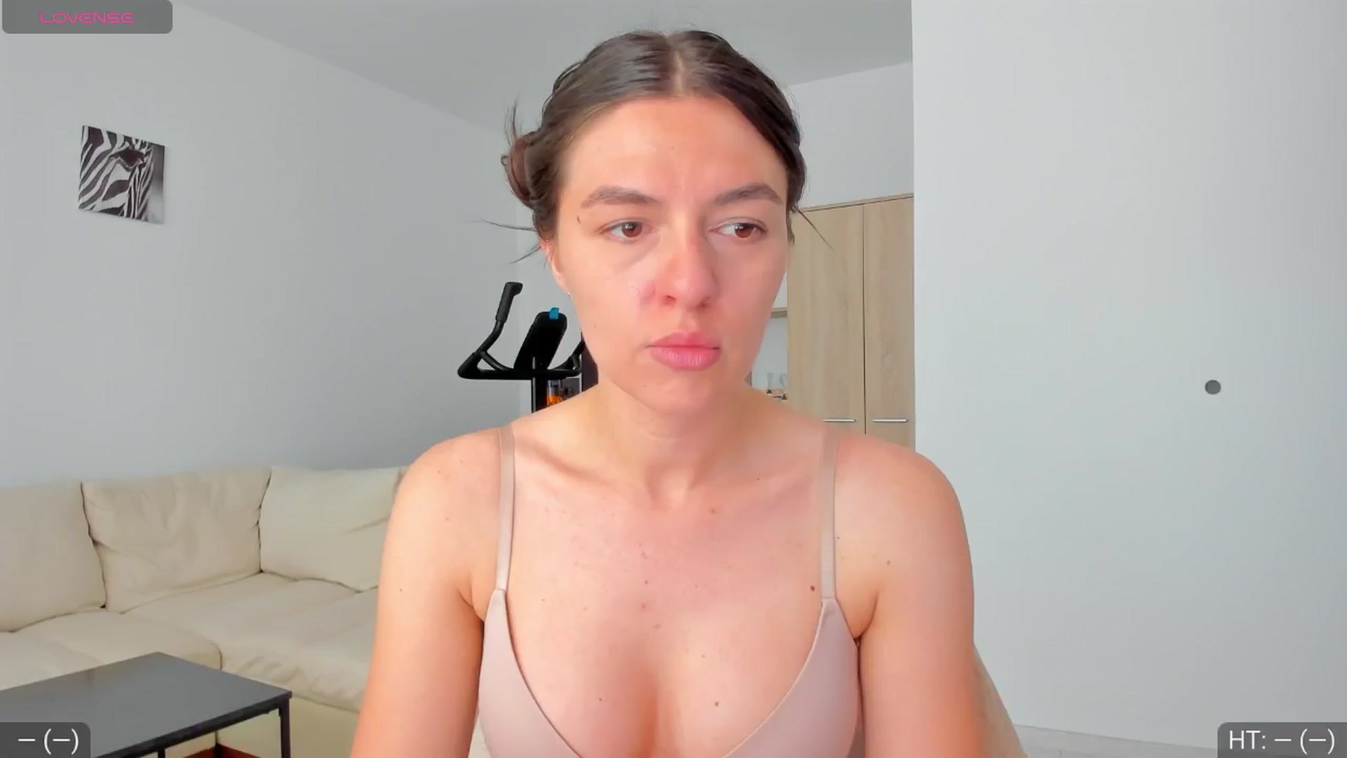 Gallery image thumbnail from AvaMoonlight's myfreecams stream on, 07/27/2024, 16:23 image 1 of 20