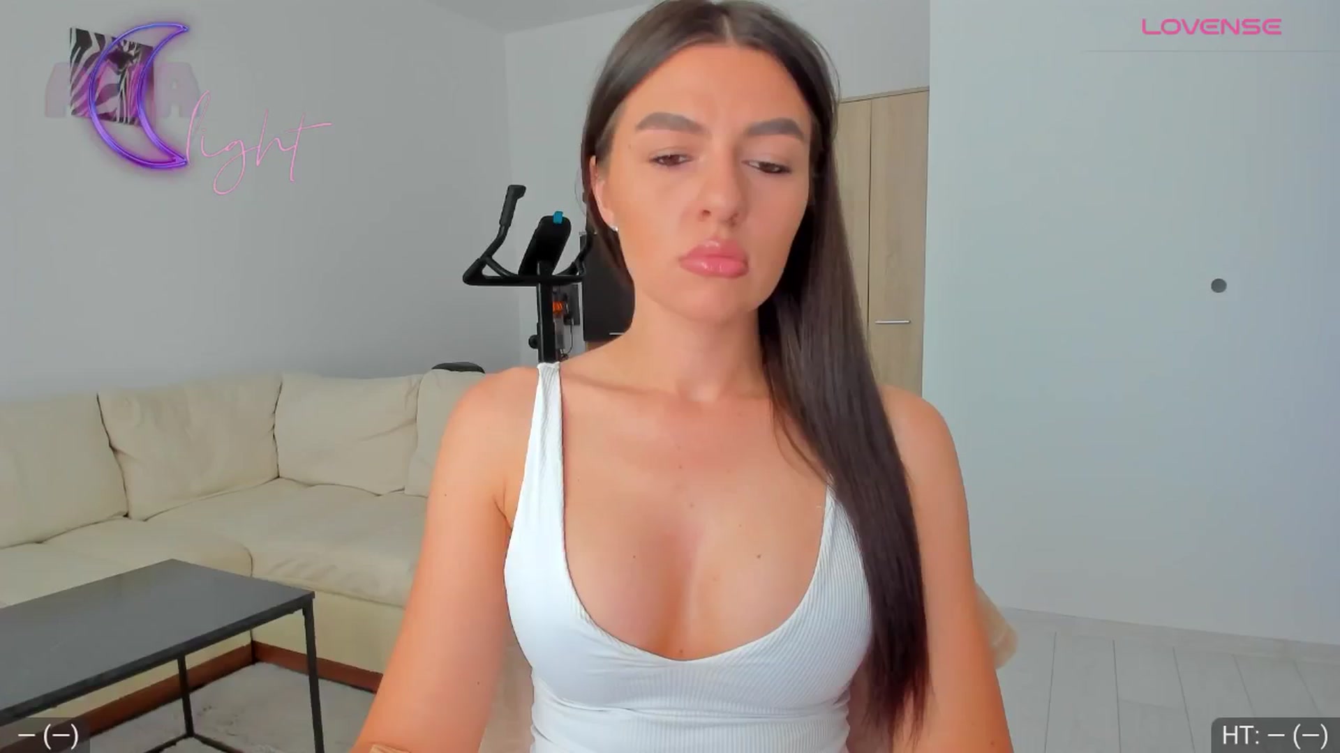 Gallery image thumbnail from AvaMoonlight's myfreecams stream on, 07/29/2024, 16:32 image 3 of 20