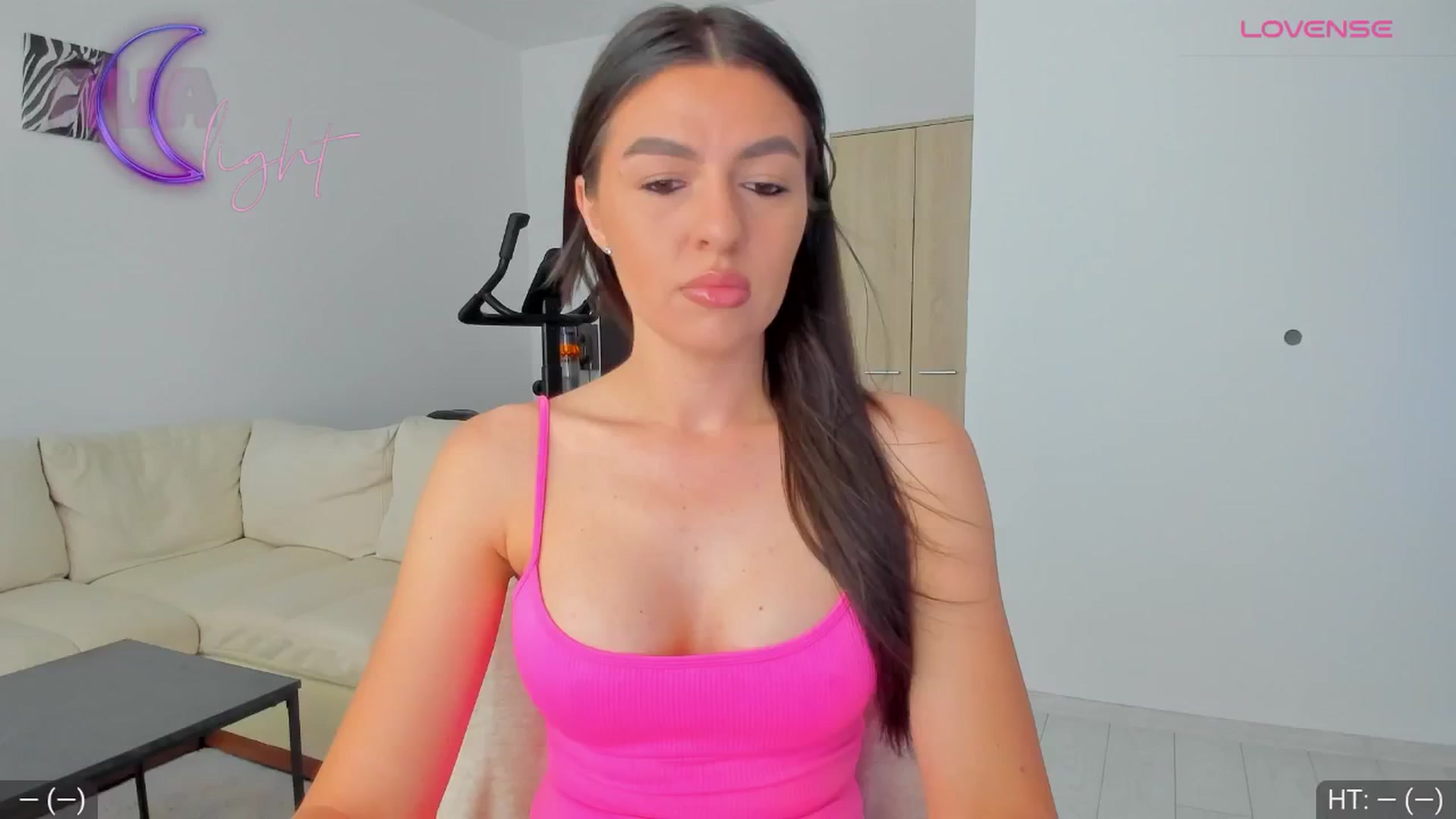 Gallery image thumbnail from AvaMoonlight's myfreecams stream on, 07/30/2024, 15:49 image 3 of 20