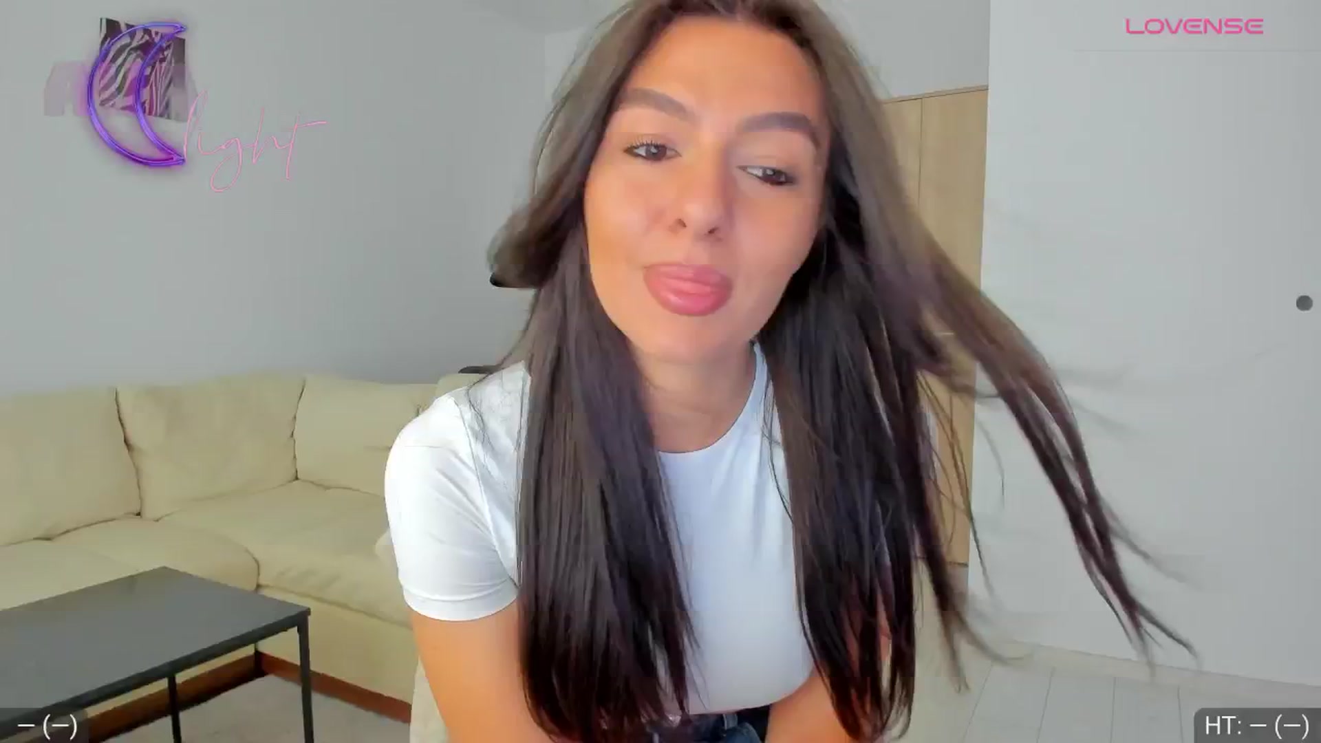 Gallery image thumbnail from AvaMoonlight's myfreecams stream on, 08/06/2024, 16:09 image 10 of 20