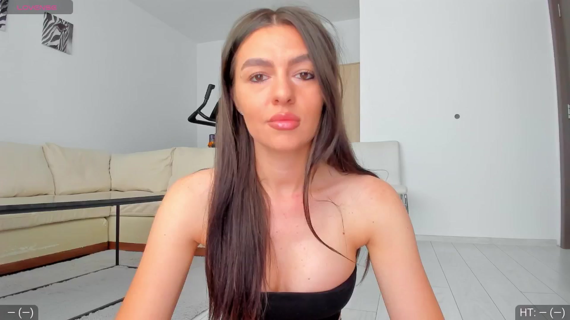Gallery image thumbnail from AvaMoonlight's myfreecams stream on, 08/07/2024, 15:49 image 1 of 20