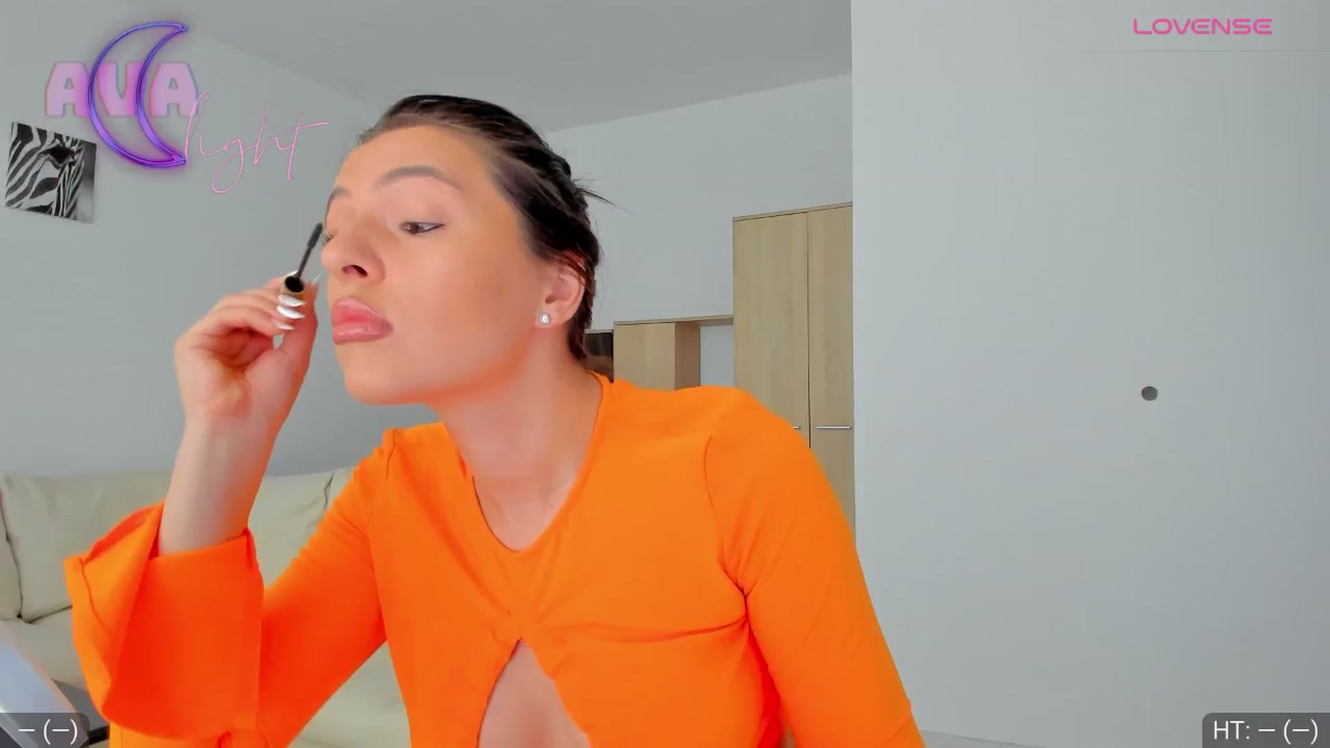 Gallery image thumbnail from AvaMoonlight's myfreecams stream on, 08/08/2024, 16:37 image 3 of 20