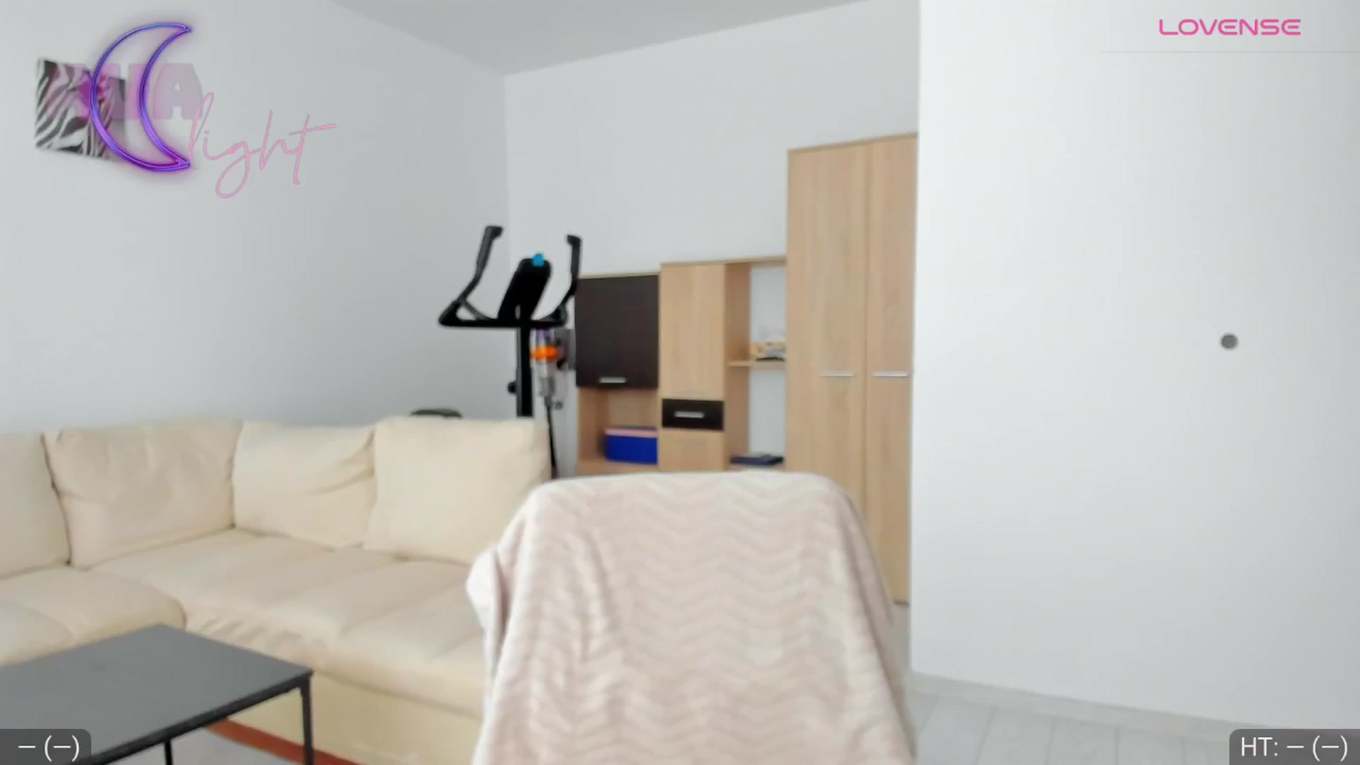 Gallery image thumbnail from AvaMoonlight's myfreecams stream on, 08/09/2024, 16:14 image 4 of 20