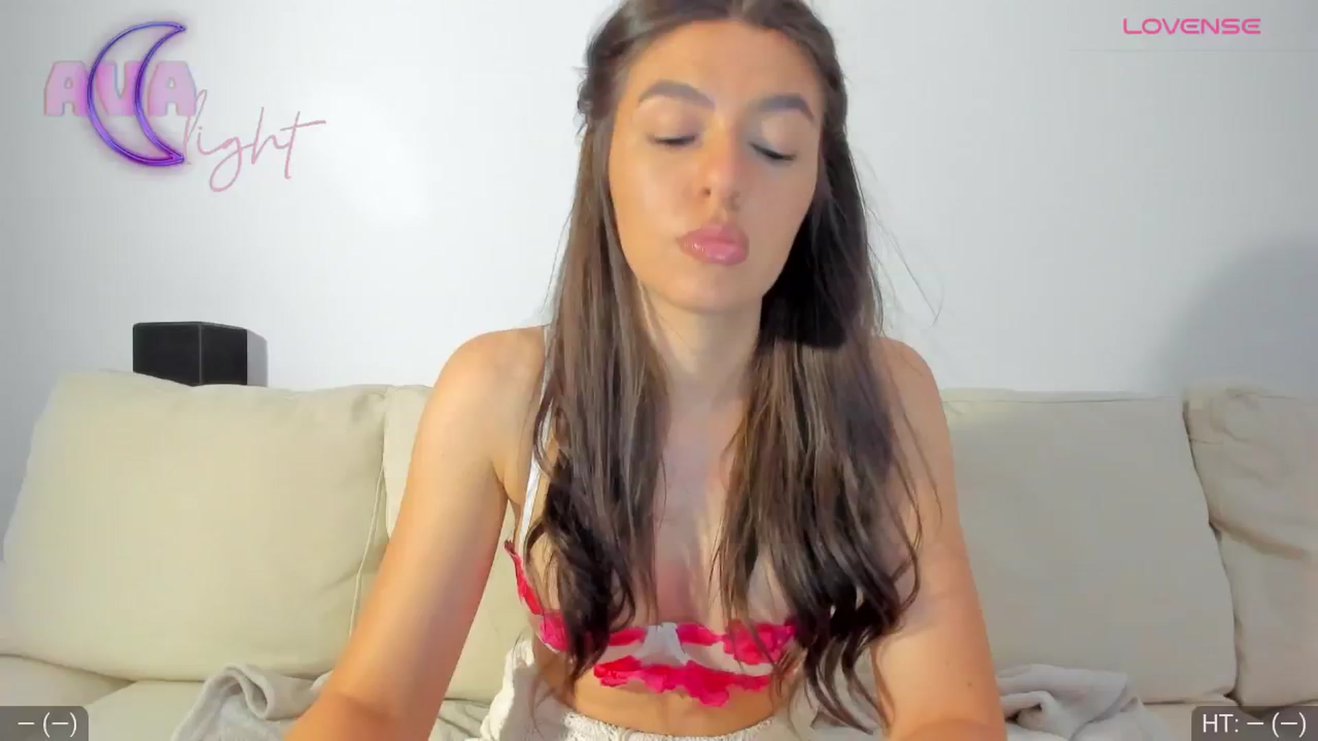 Gallery image thumbnail from AvaMoonlight's myfreecams stream on, 08/10/2024, 23:12 image 5 of 20