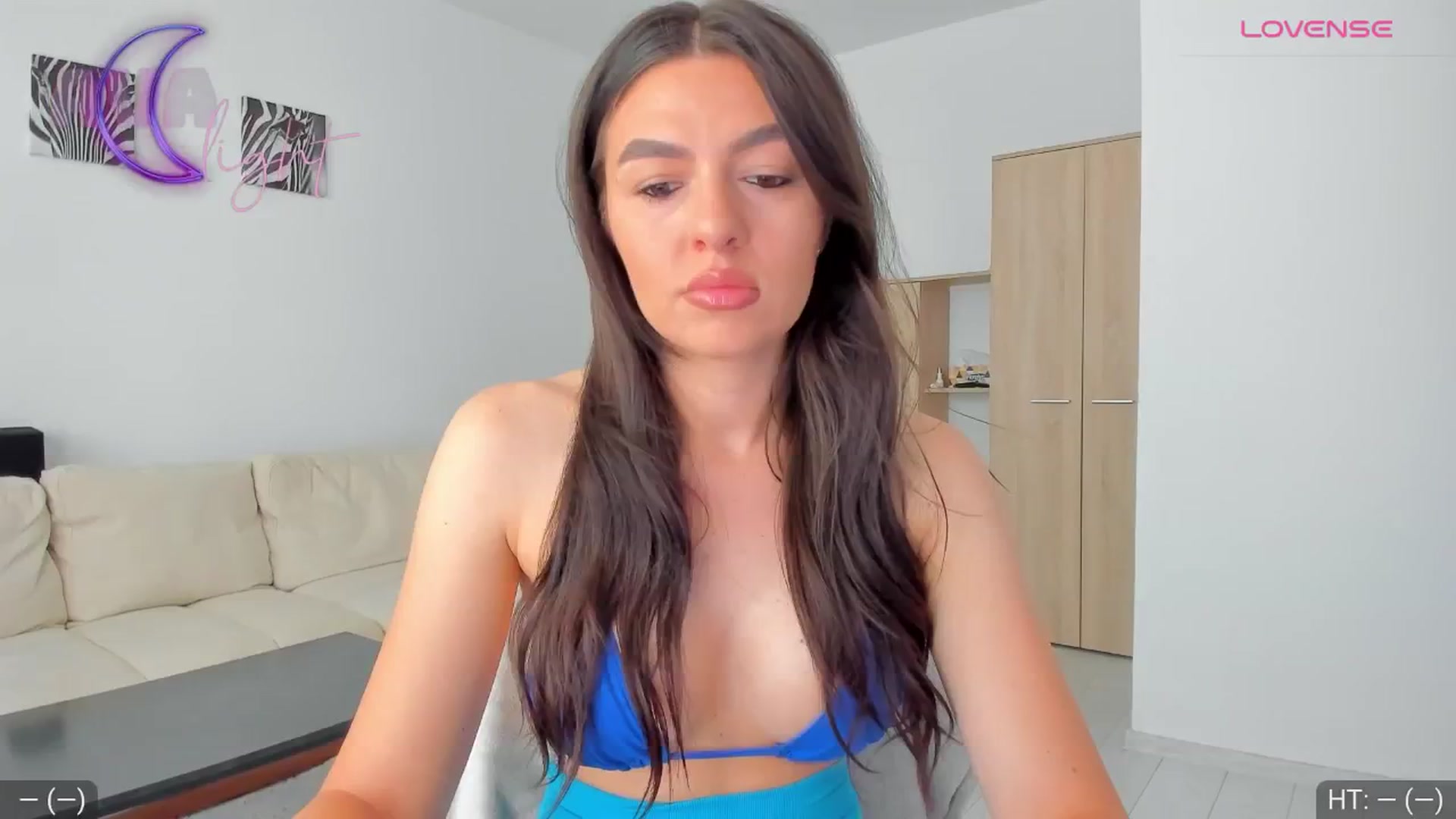 Gallery image thumbnail from AvaMoonlight's myfreecams stream on, 08/13/2024, 16:08 image 3 of 20