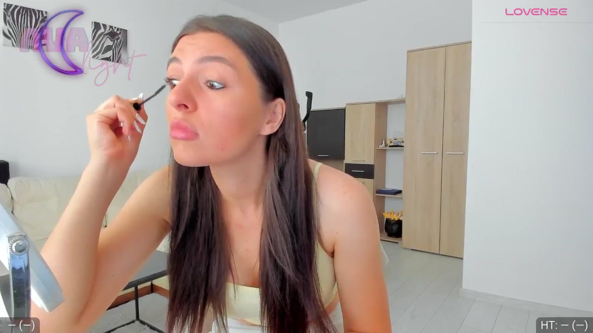 Gallery image thumbnail from AvaMoonlight's myfreecams stream on, 08/14/2024, 16:09 image 3 of 20