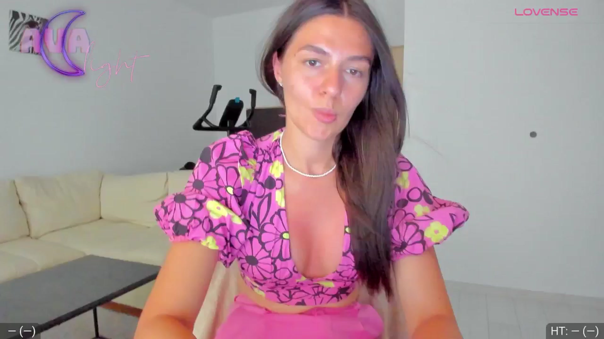 Gallery image thumbnail from AvaMoonlight's myfreecams stream on, 08/28/2024, 15:13 image 16 of 20