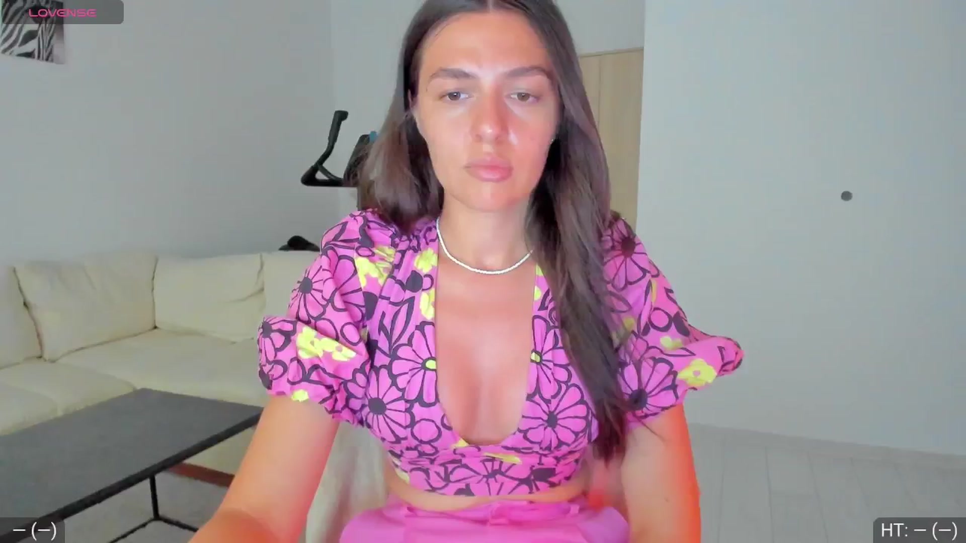Gallery image thumbnail from AvaMoonlight's myfreecams stream on, 08/28/2024, 15:13 image 6 of 20
