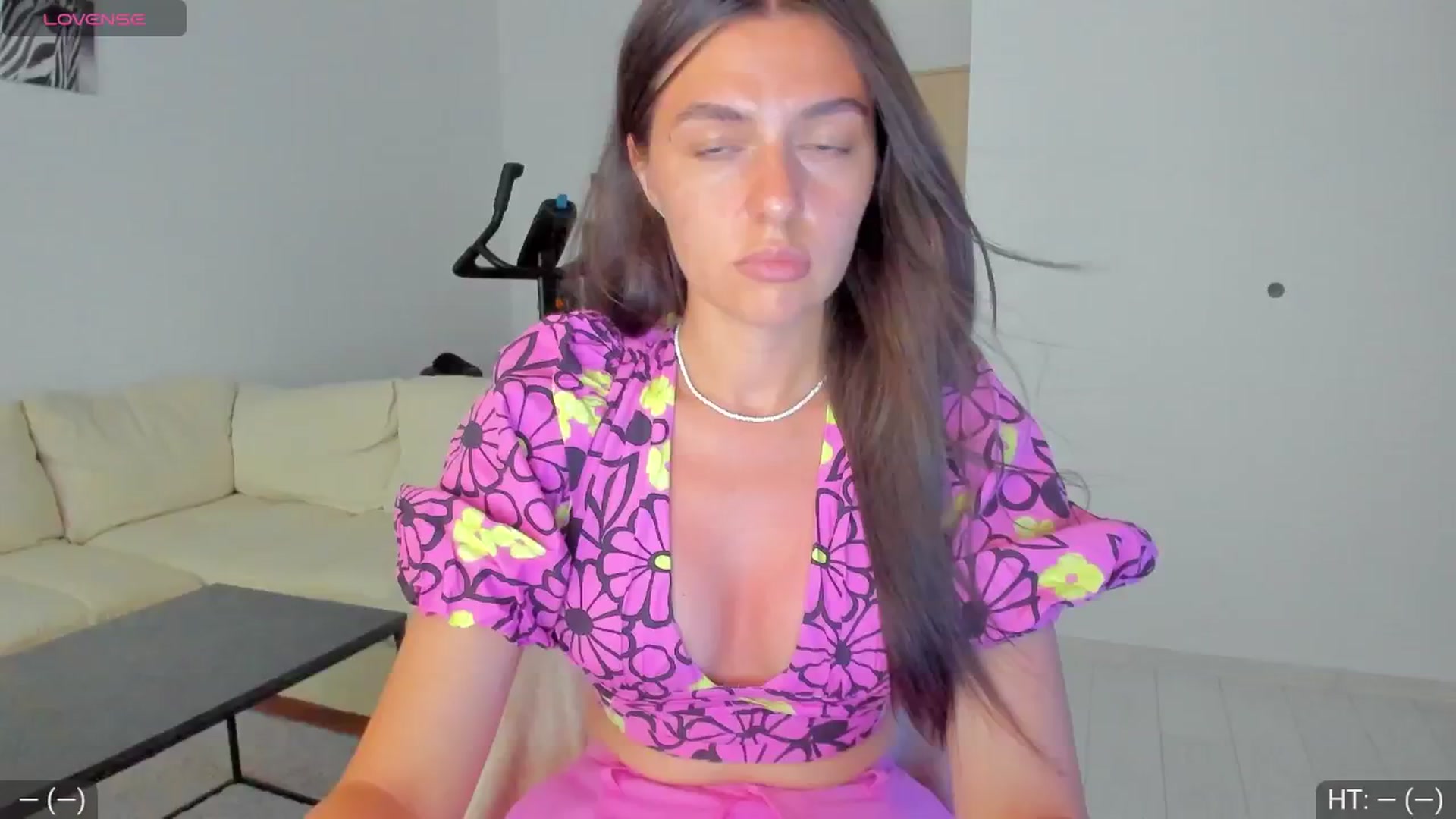 Gallery image thumbnail from AvaMoonlight's myfreecams stream on, 08/28/2024, 15:13 image 4 of 20