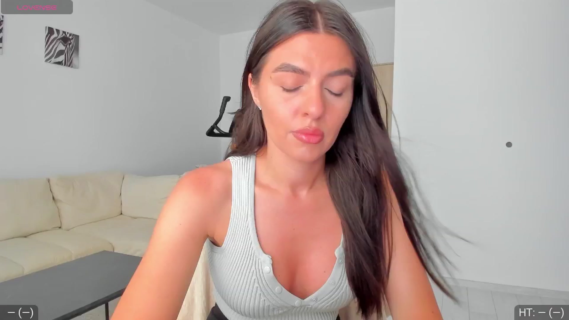 Gallery image thumbnail from AvaMoonlight's myfreecams stream on, 08/29/2024, 16:04 image 3 of 20