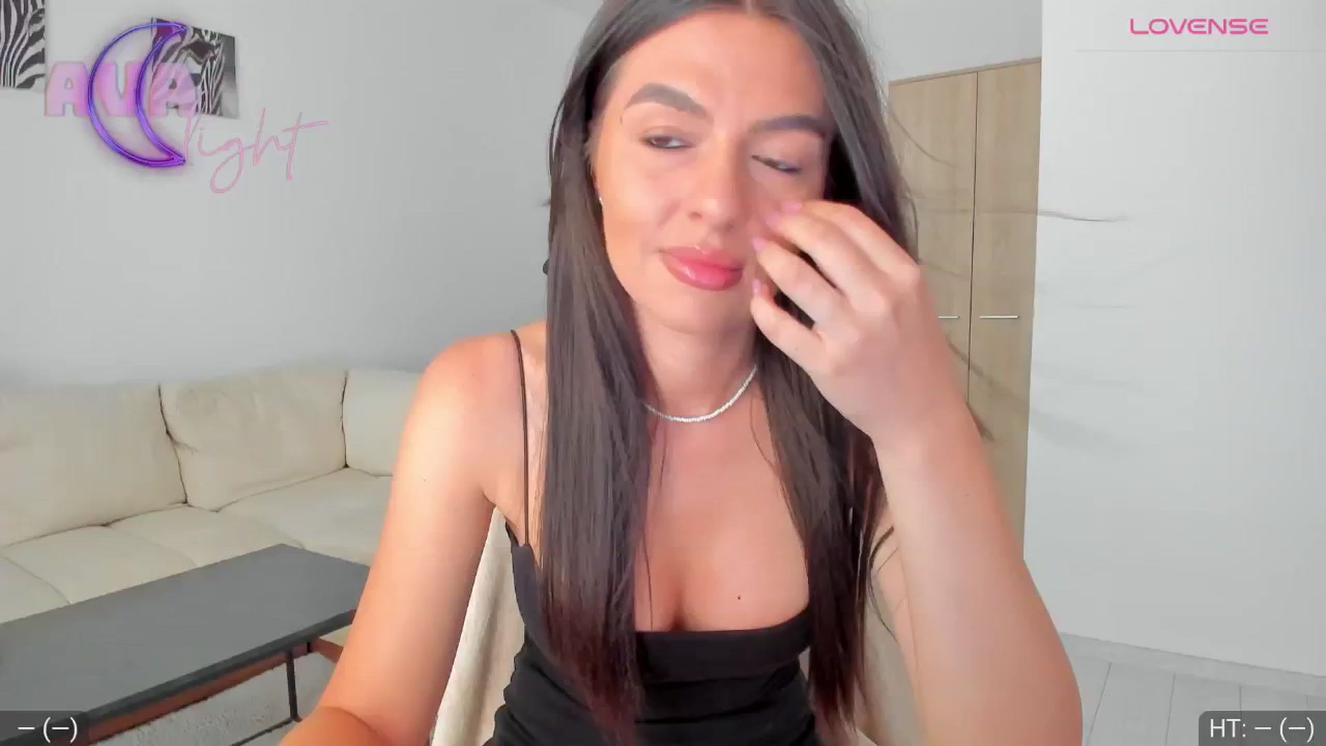 Gallery image thumbnail from AvaMoonlight's myfreecams stream on, 09/01/2024, 16:19 image 3 of 20
