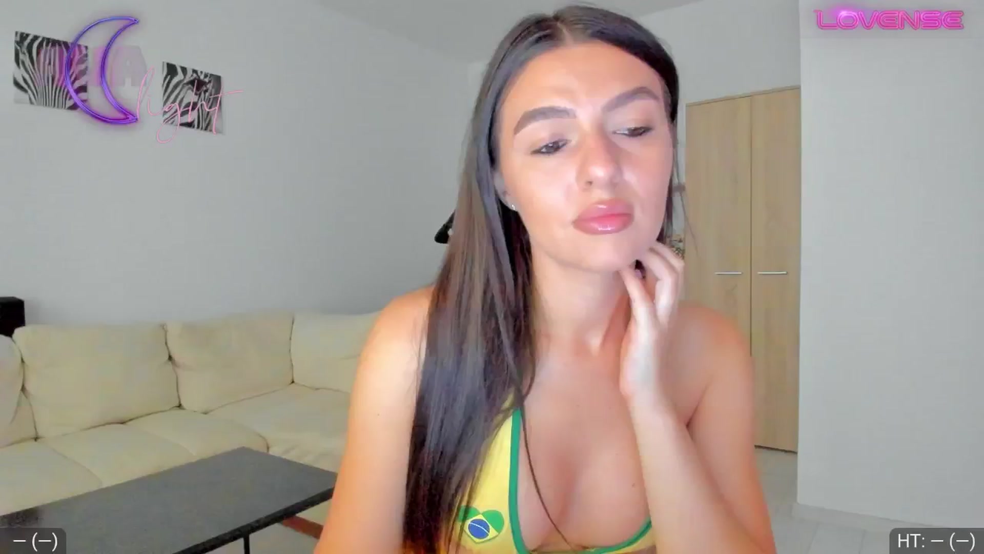 Gallery image thumbnail from AvaMoonlight's myfreecams stream on, 09/04/2024, 15:26 image 14 of 20