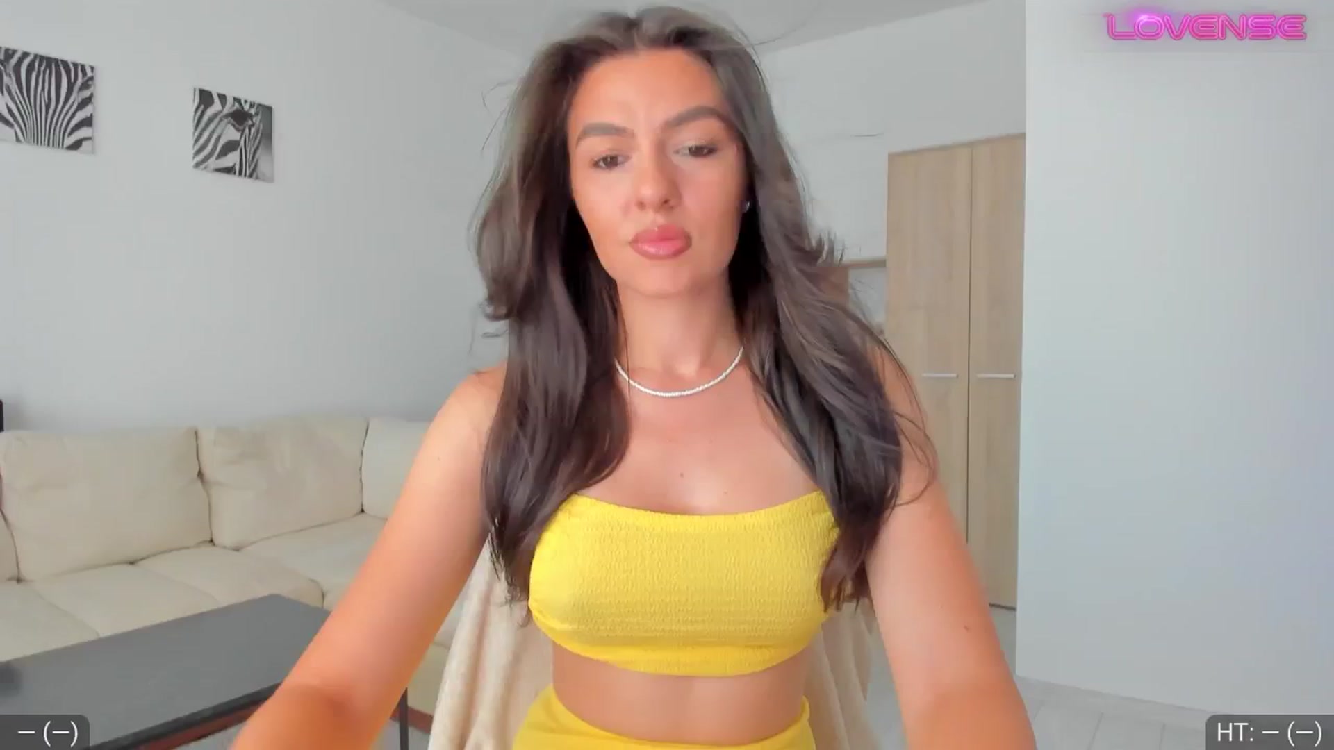 Gallery image thumbnail from AvaMoonlight's myfreecams stream on, 09/07/2024, 14:54 image 6 of 20