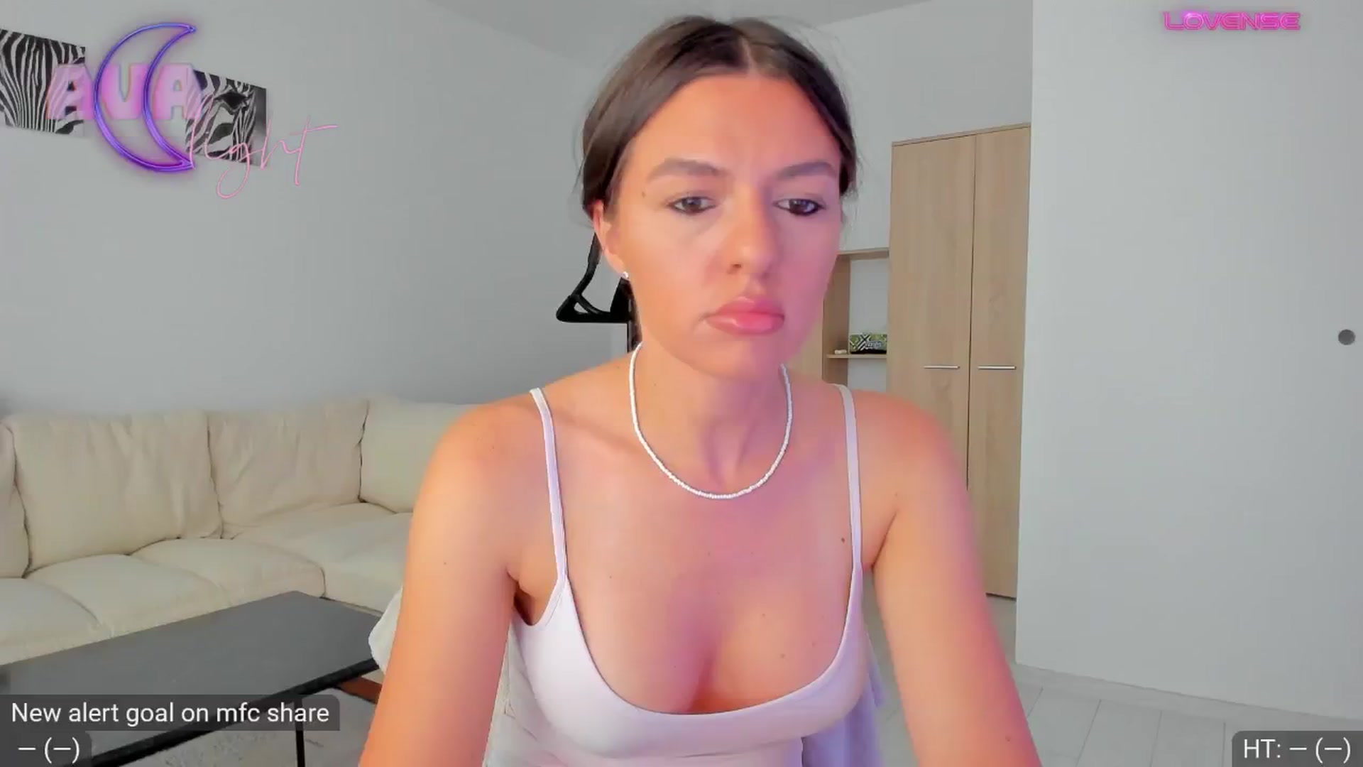 Gallery image thumbnail from AvaMoonlight's myfreecams stream on, 09/17/2024, 15:53 image 6 of 20