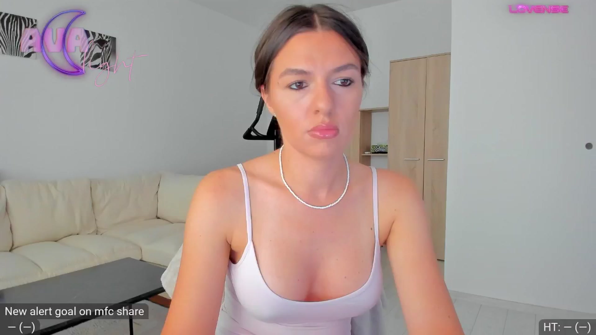 Gallery image thumbnail from AvaMoonlight's myfreecams stream on, 09/17/2024, 15:53 image 5 of 20