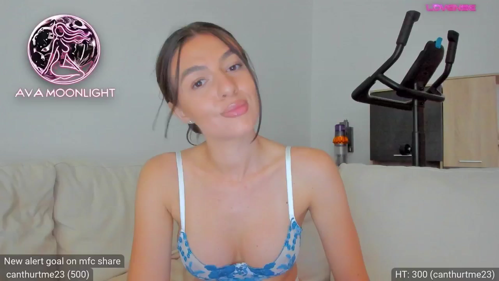 Gallery image thumbnail from AvaMoonlight's myfreecams stream on, 09/28/2024, 16:10 image 7 of 20