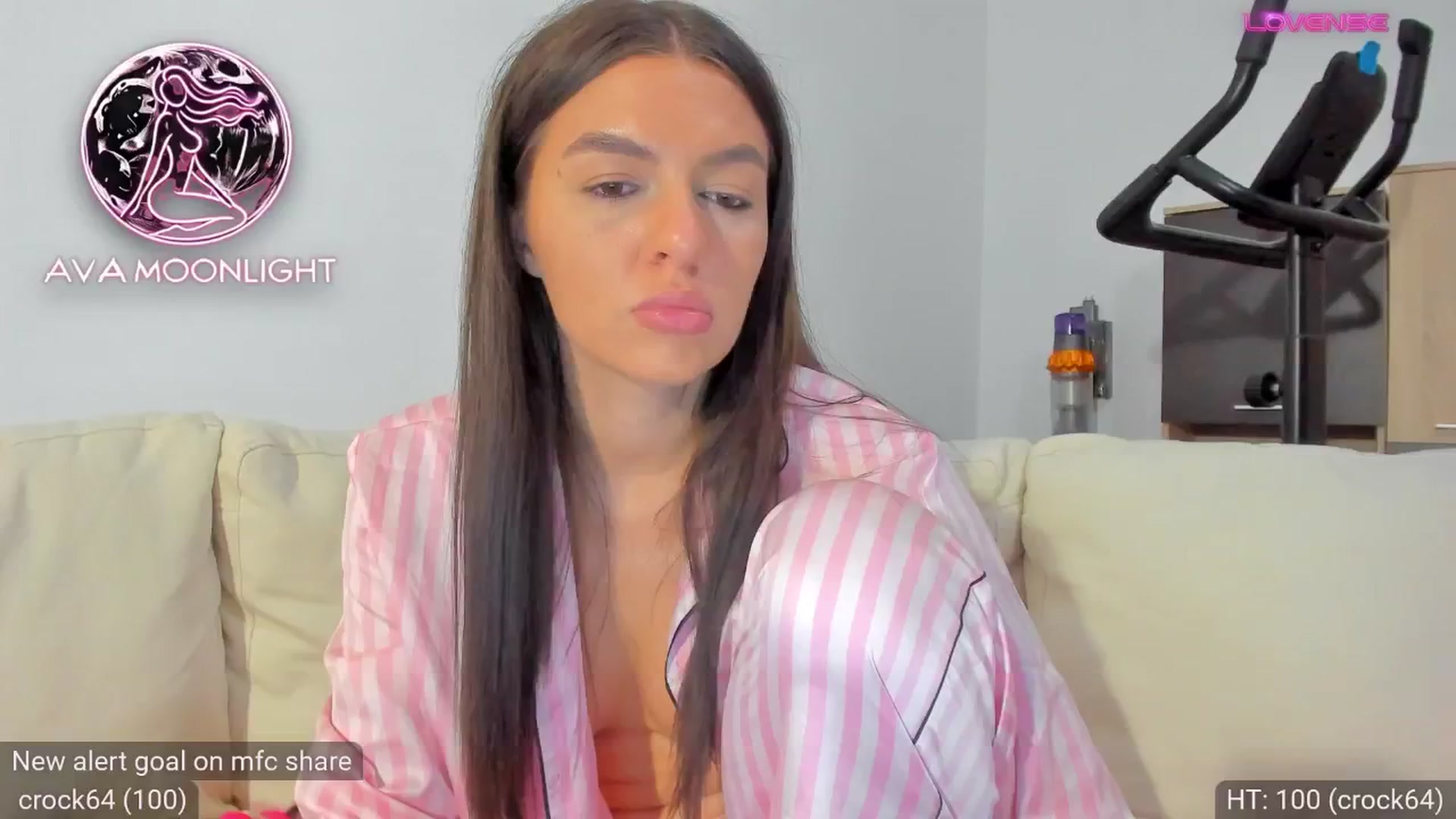 Gallery image thumbnail from AvaMoonlight's myfreecams stream on, 09/30/2024, 24:22 image 1 of 20