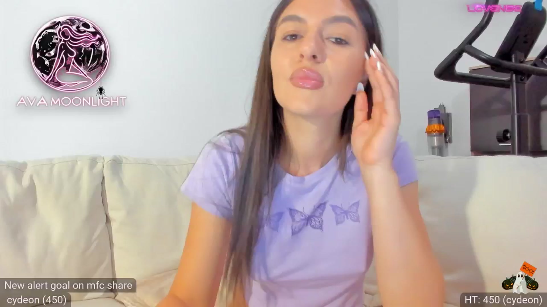 Gallery image thumbnail from AvaMoonlight's myfreecams stream on, 10/03/2024, 24:05 image 14 of 20