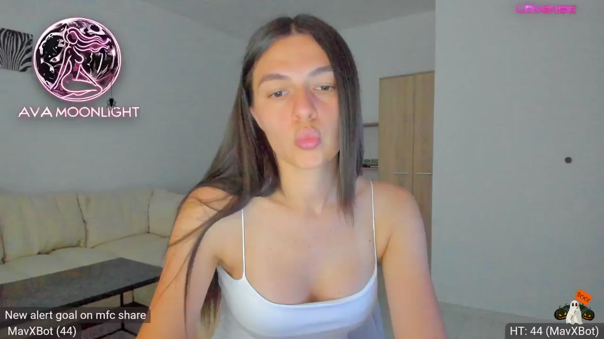 Gallery image thumbnail from AvaMoonlight's myfreecams stream on, 10/09/2024, 16:13 image 10 of 20