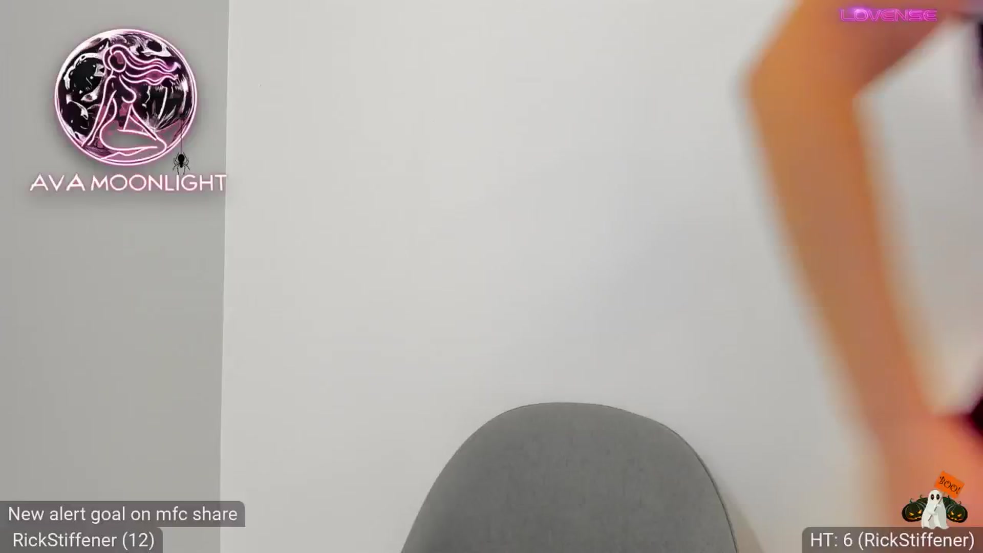 Gallery image thumbnail from AvaMoonlight's myfreecams stream on, 10/12/2024, 23:21 image 16 of 20