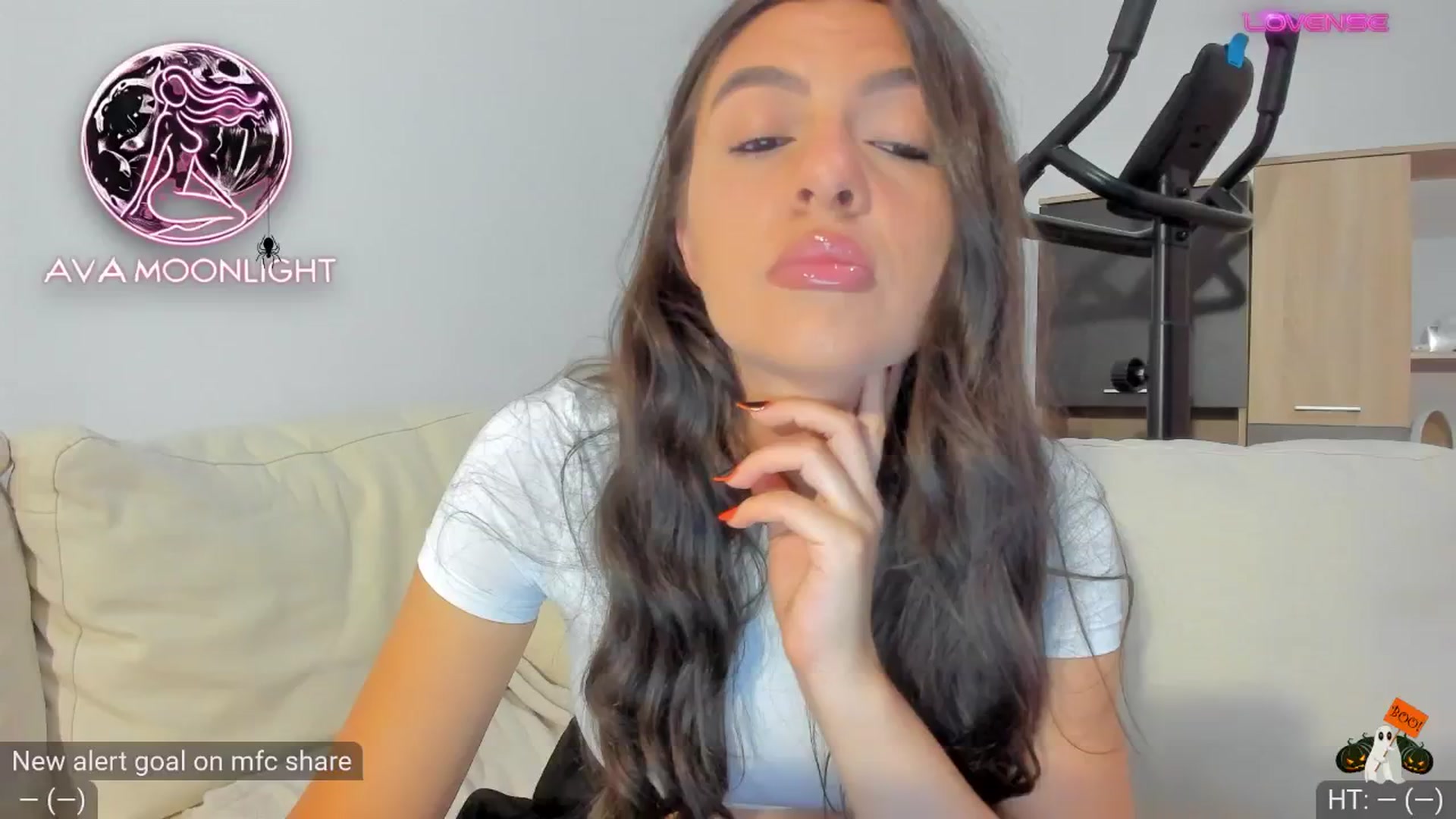 Gallery image thumbnail from AvaMoonlight's myfreecams stream on, 10/13/2024, 23:55 image 6 of 20