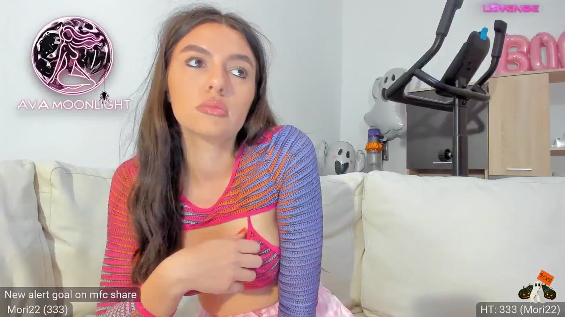 Gallery image thumbnail from AvaMoonlight's myfreecams stream on, 10/15/2024, 16:08 image 15 of 20