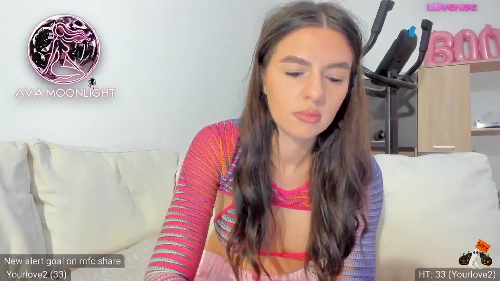 Gallery image thumbnail from AvaMoonlight's myfreecams stream on, 10/15/2024, 16:08 image 4 of 20