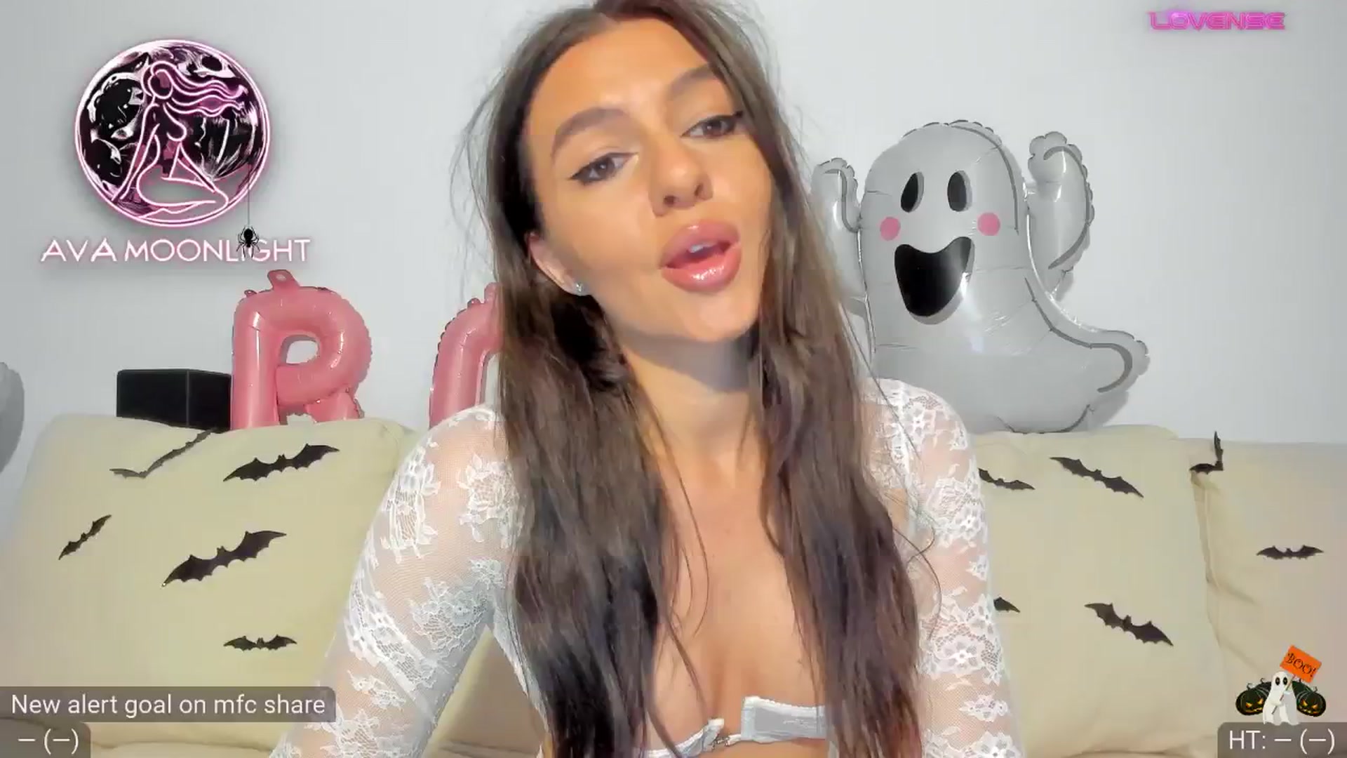 Gallery image thumbnail from AvaMoonlight's myfreecams stream on, 10/16/2024, 24:05 image 6 of 20