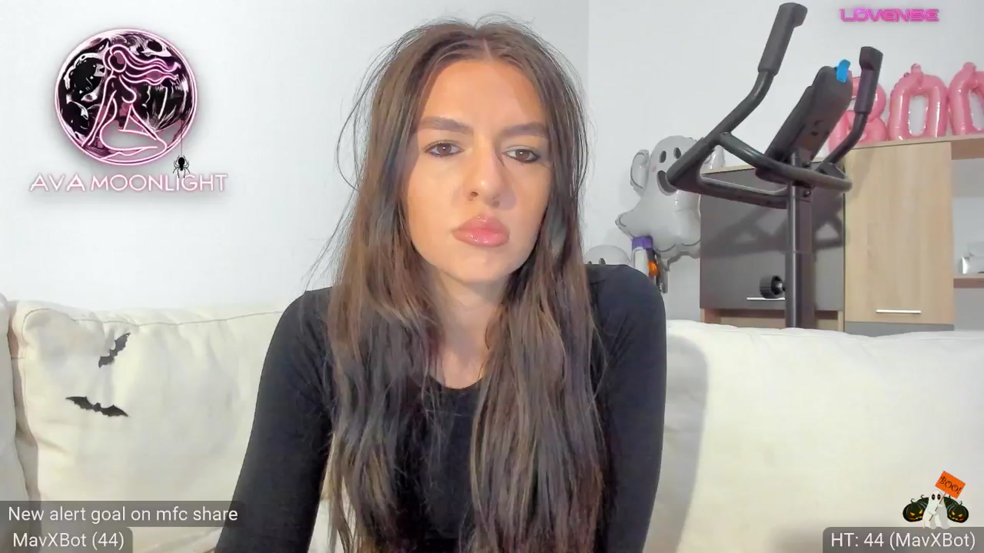 Gallery image thumbnail from AvaMoonlight's myfreecams stream on, 10/16/2024, 16:11 image 17 of 20