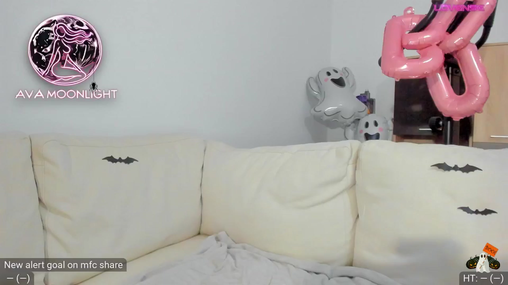 Gallery image thumbnail from AvaMoonlight's myfreecams stream on, 10/17/2024, 23:36 image 17 of 20