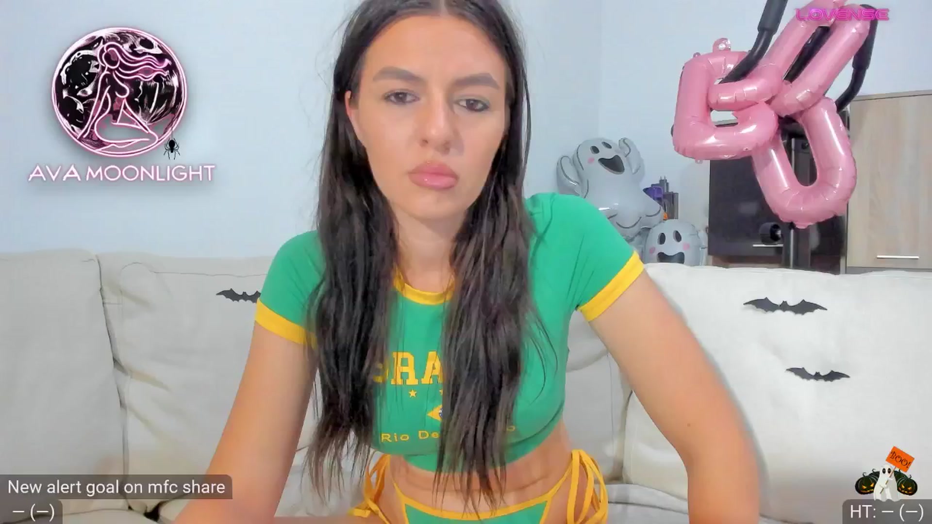 Gallery image thumbnail from AvaMoonlight's myfreecams stream on, 10/17/2024, 23:36 image 8 of 20
