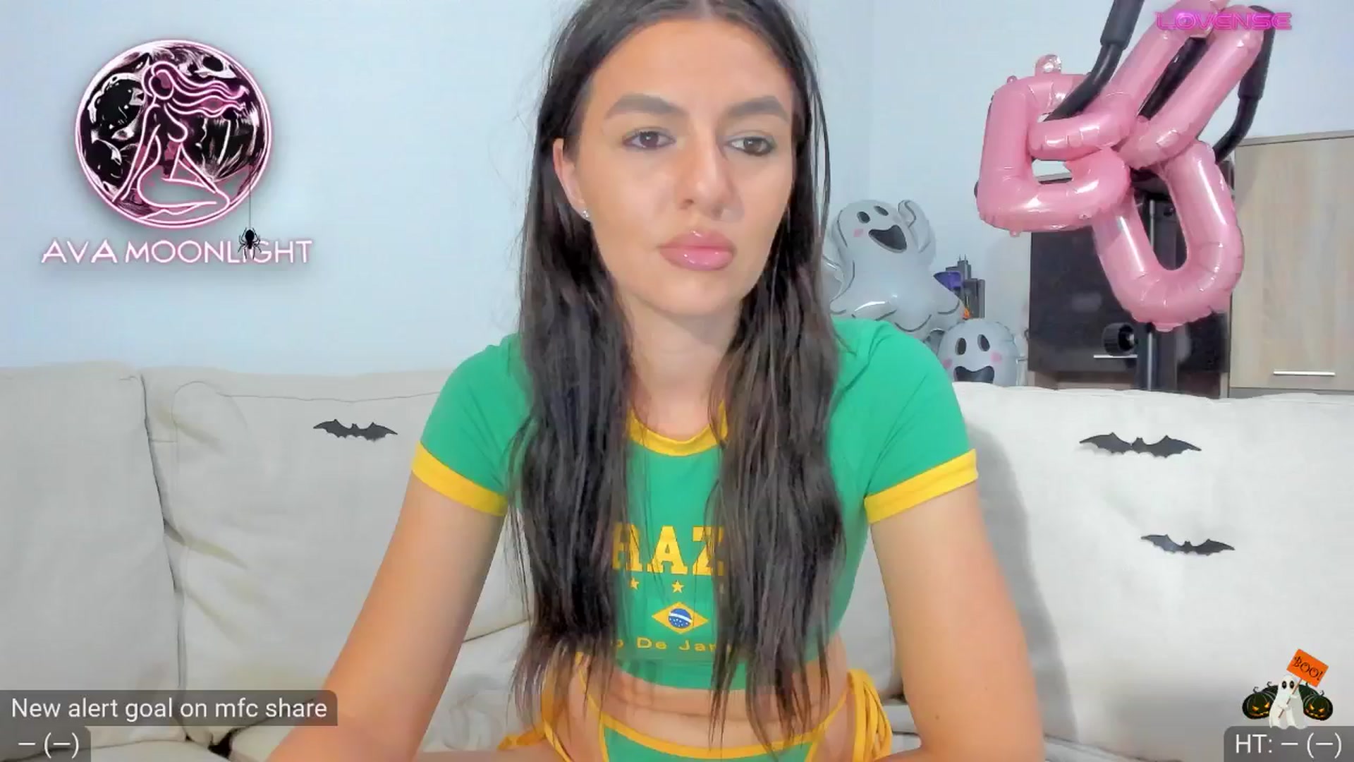 Gallery image thumbnail from AvaMoonlight's myfreecams stream on, 10/17/2024, 23:36 image 9 of 20